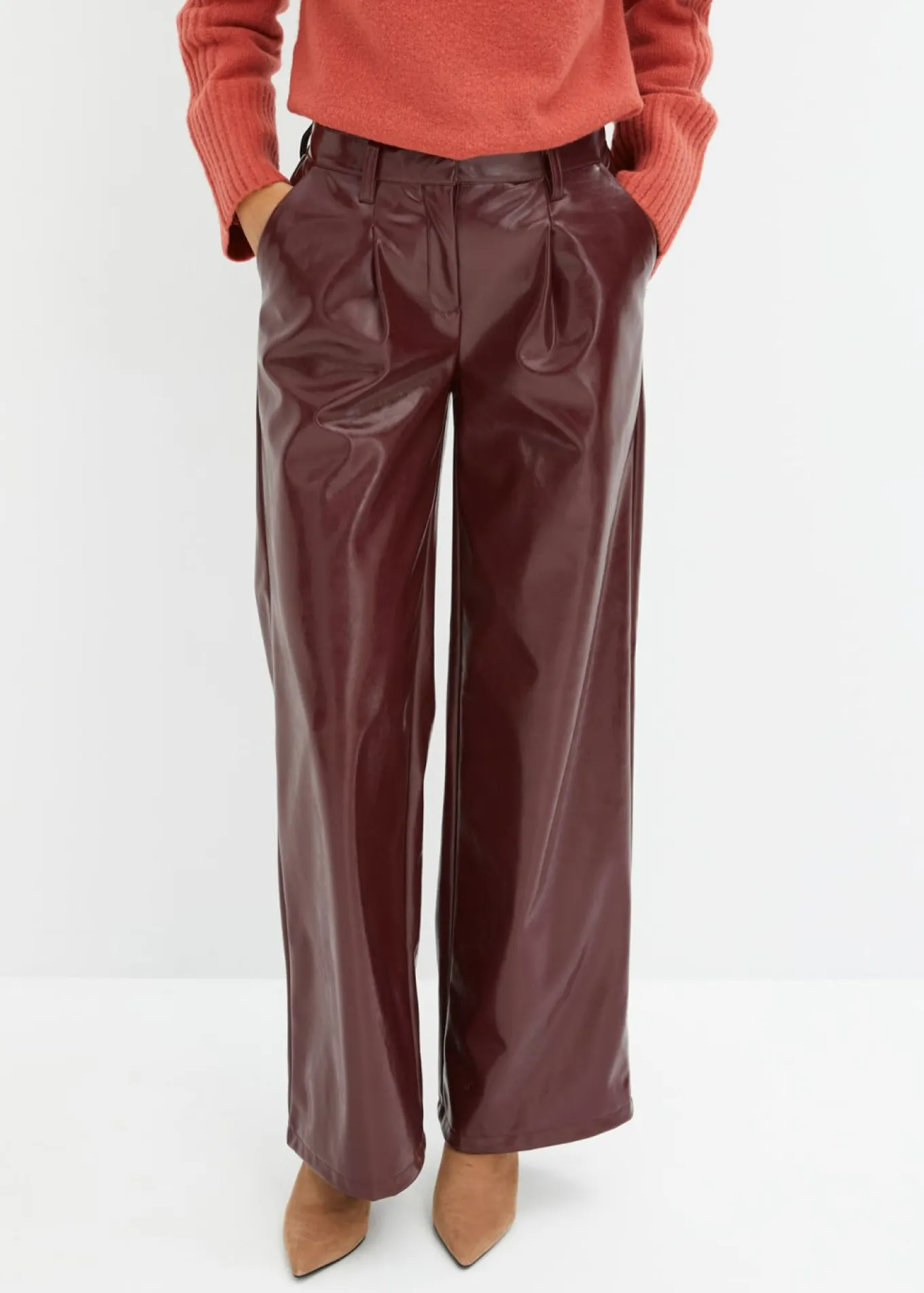 Pantalón de piel sintética