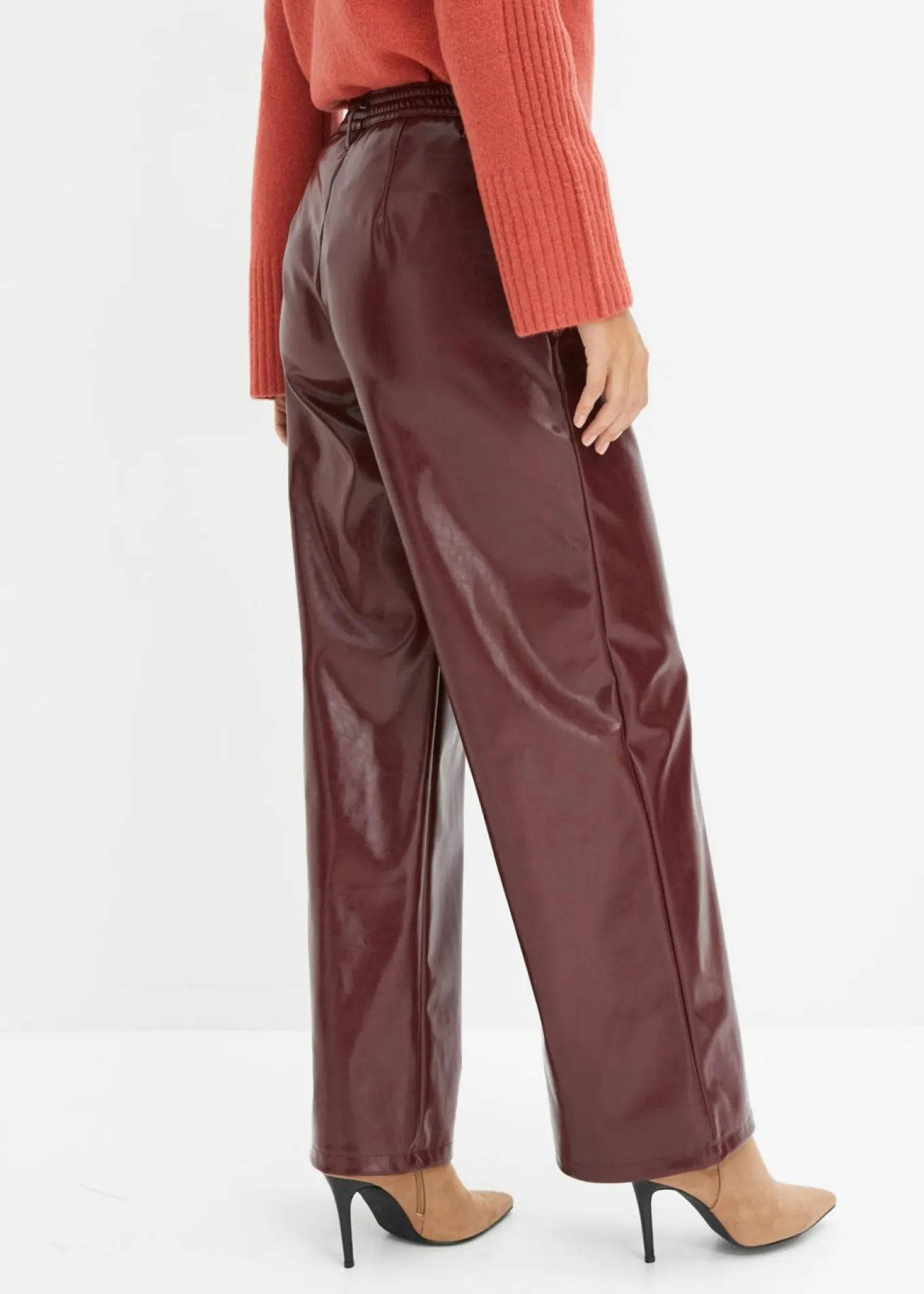 Pantalón de piel sintética
