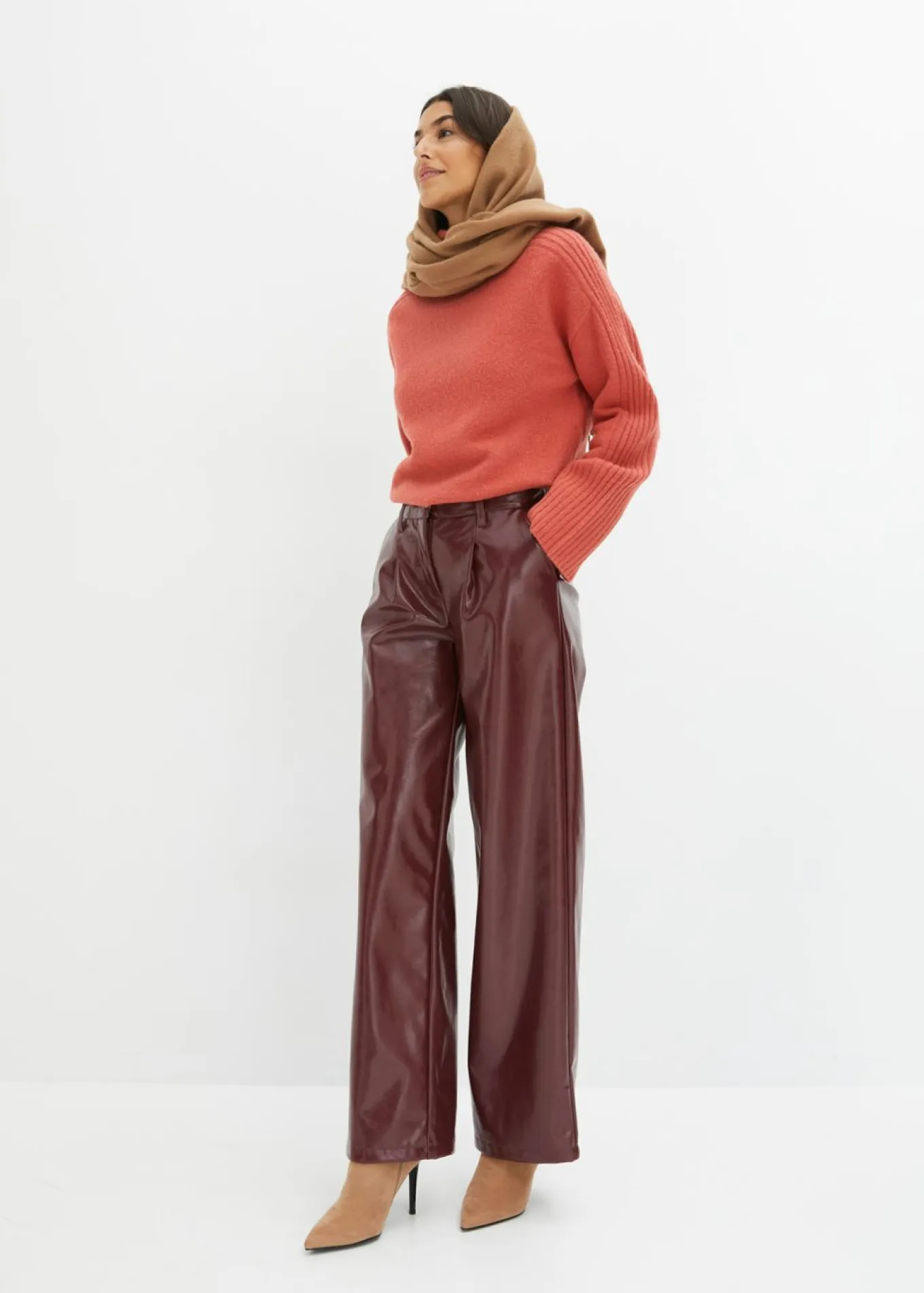 Pantalón de piel sintética