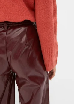 Pantalón de piel sintética