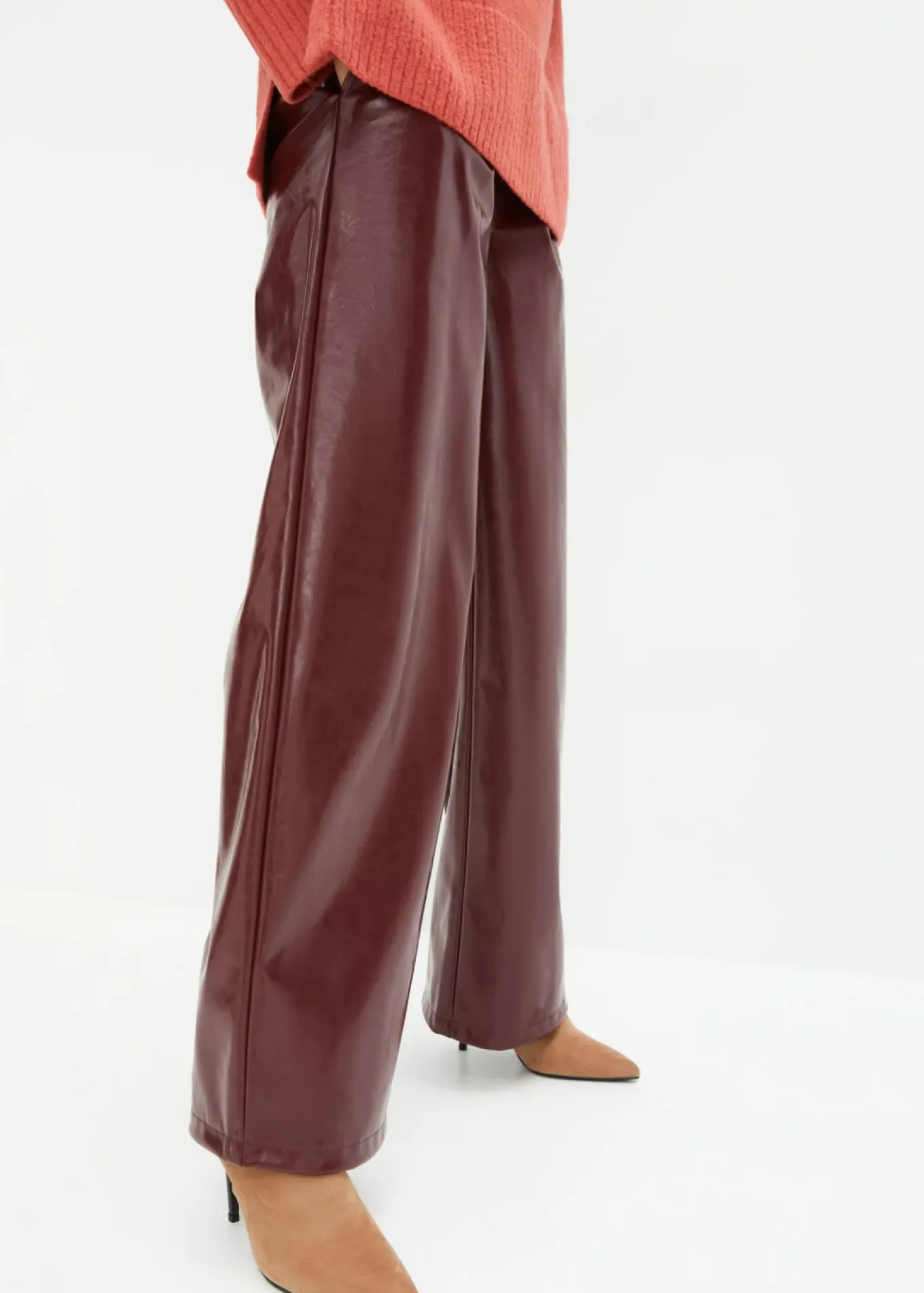 Pantalón de piel sintética
