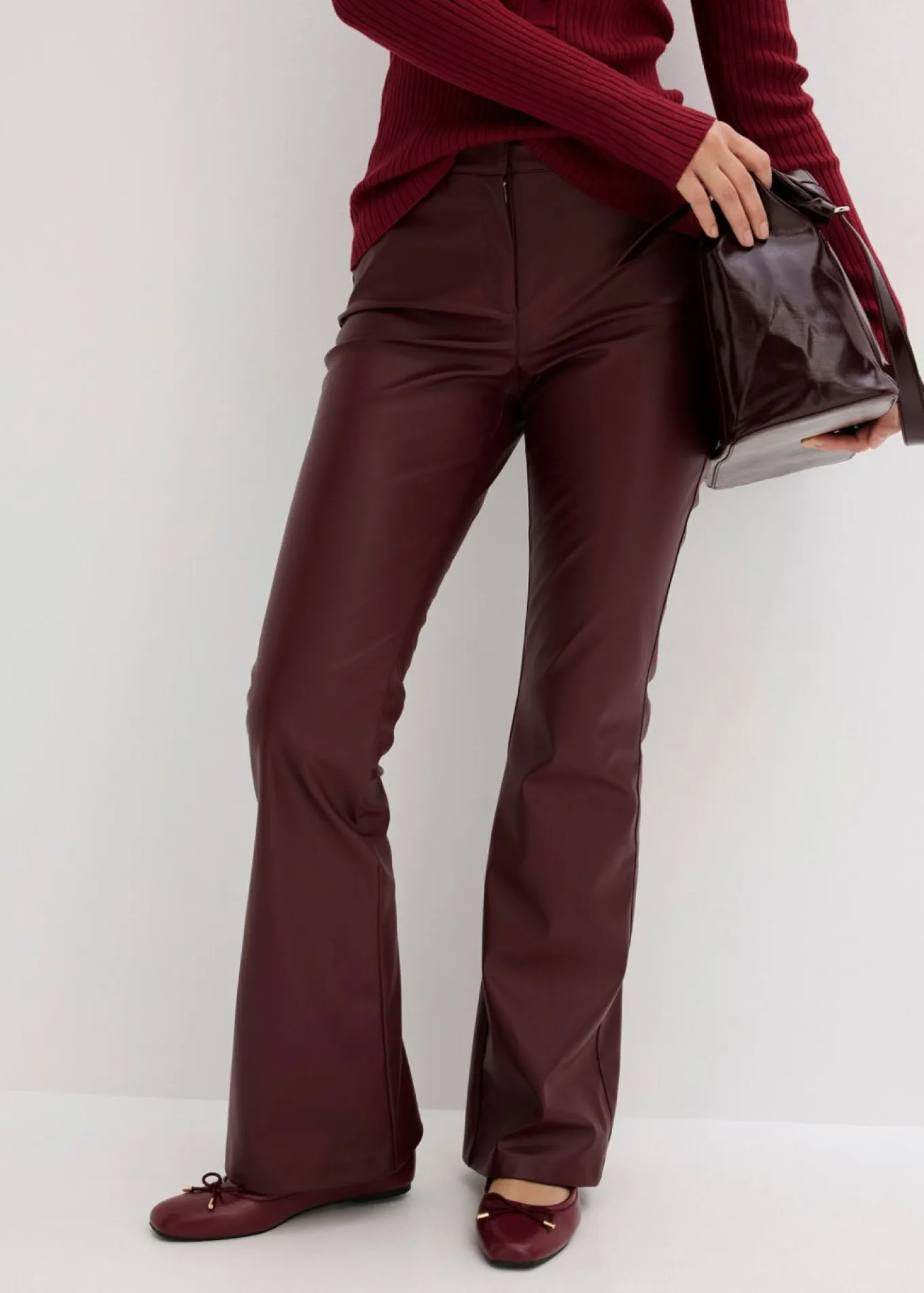 Pantalón de piel sintética