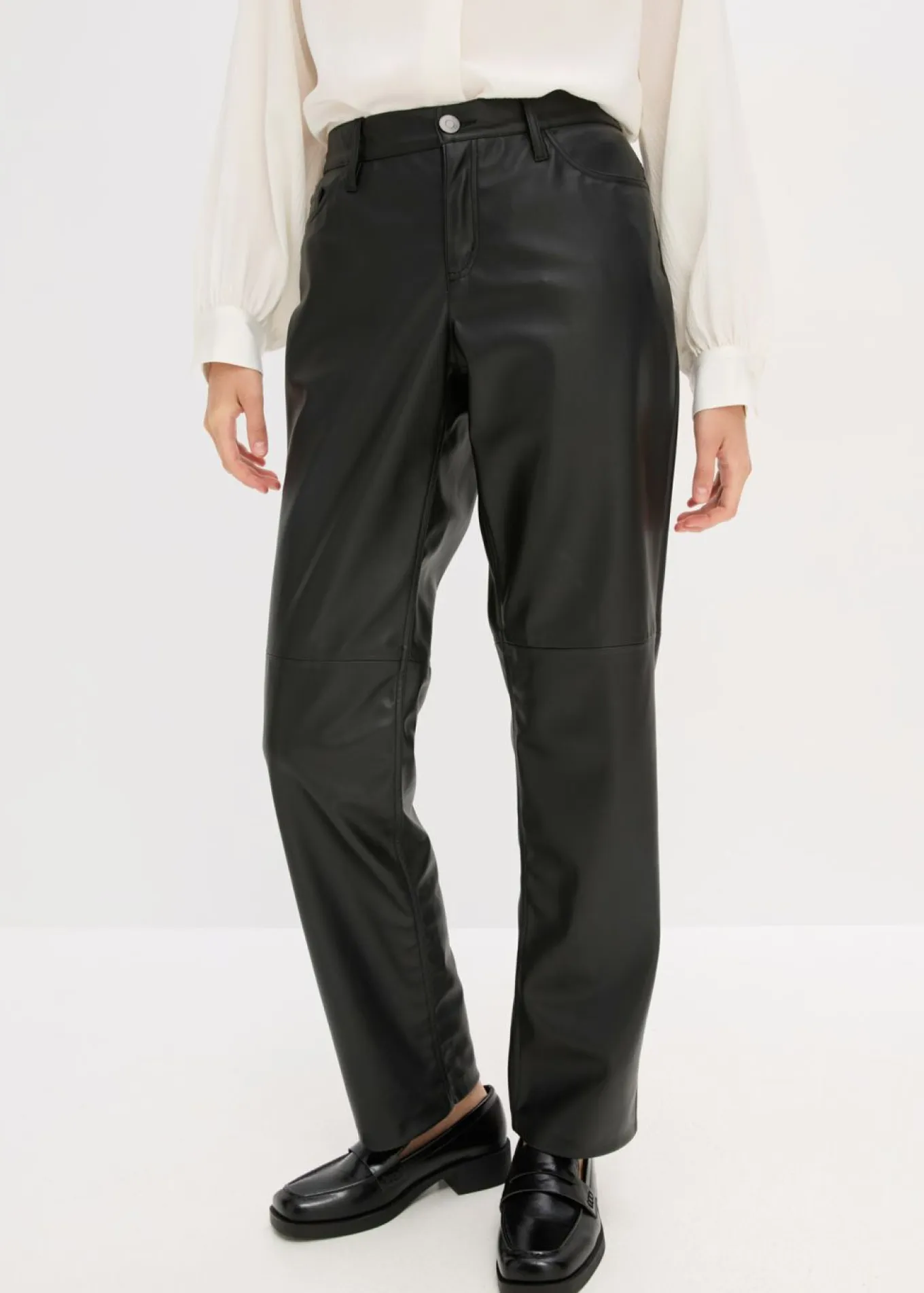 Pantalón de piel sintética con cintura cómoda