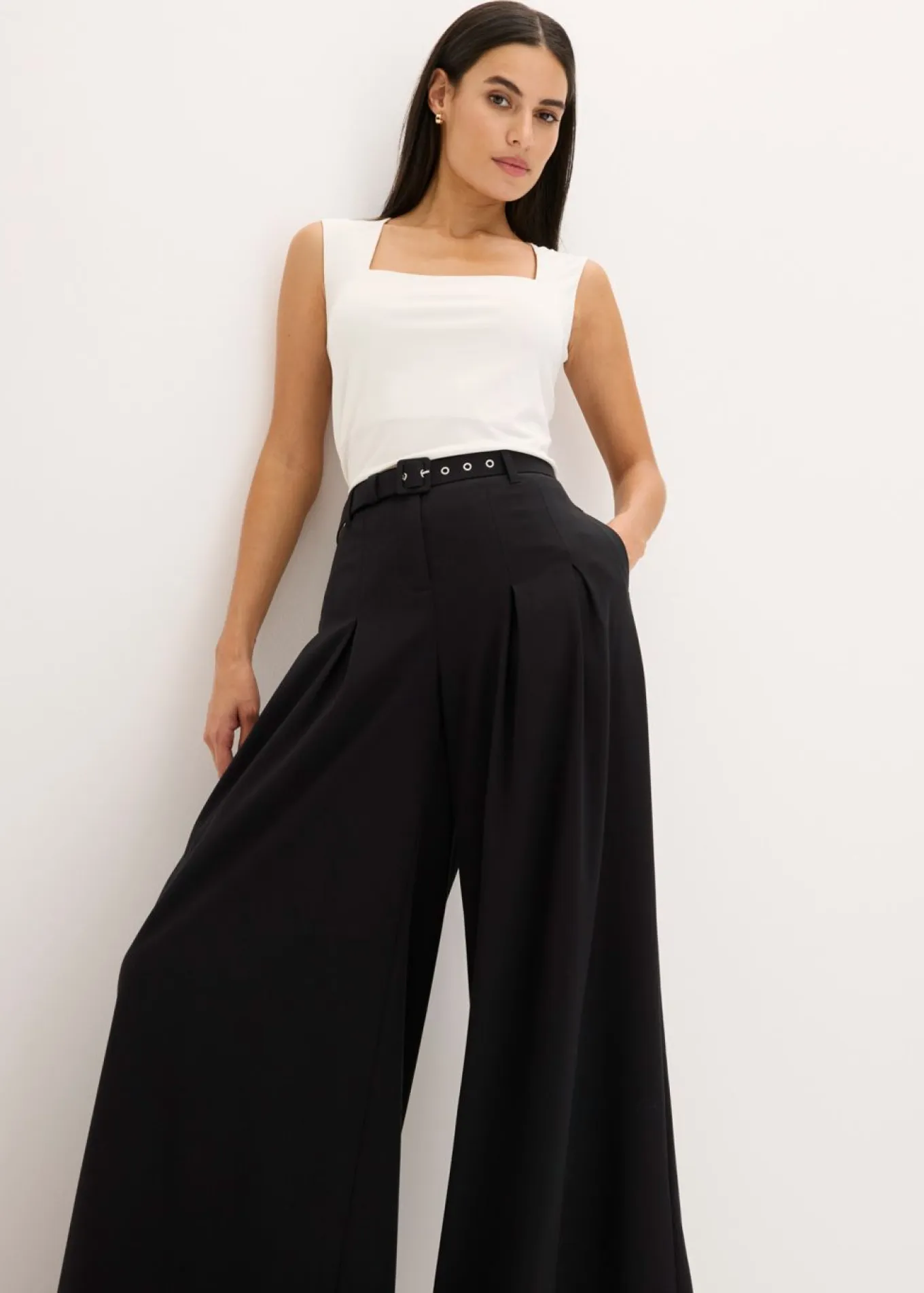Pantalón de pinzas con cinturón (2 piezas)