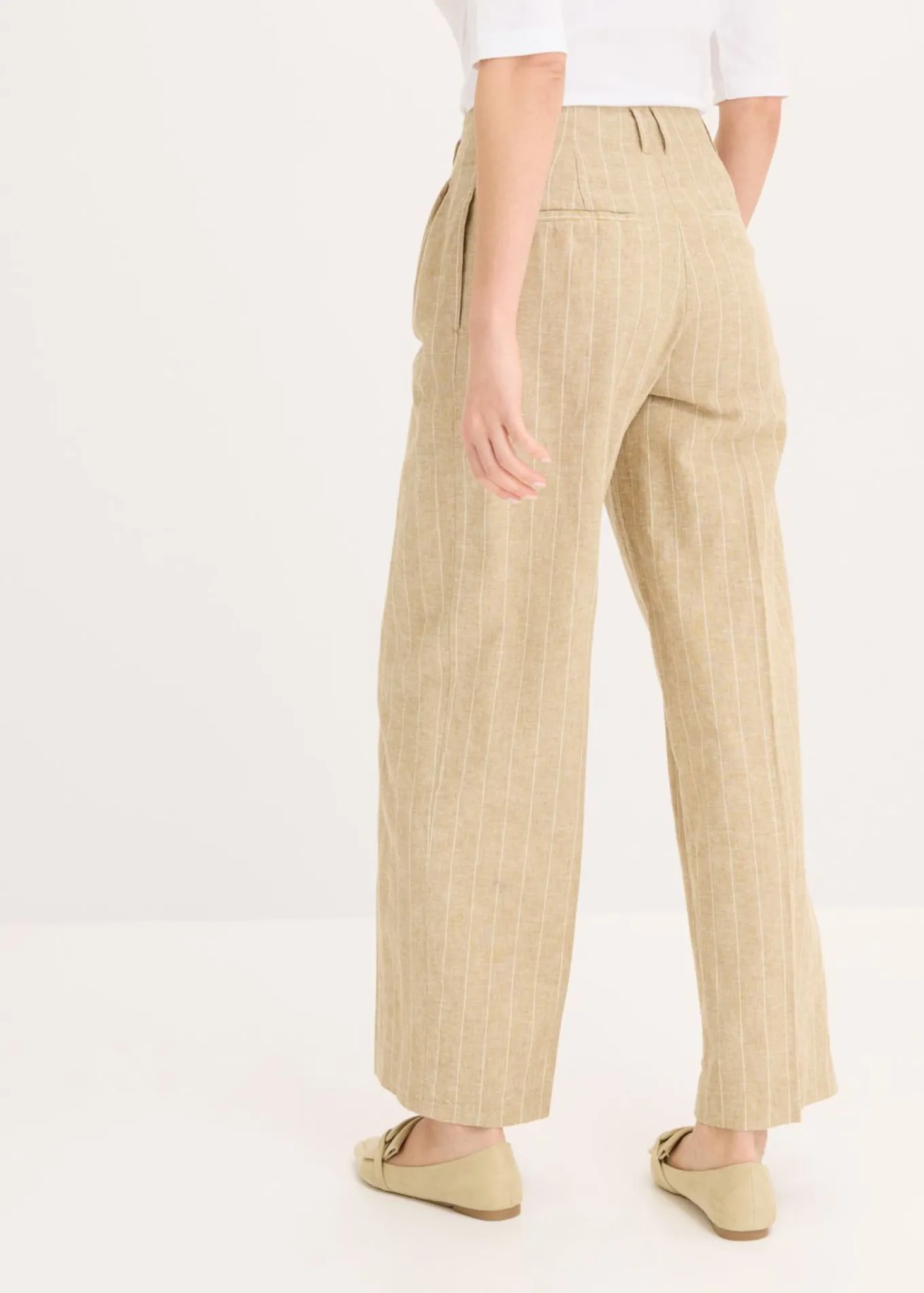 Pantalón de pinzas con contenido de lino