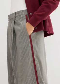 Pantalón de pinzas con rayas de contraste