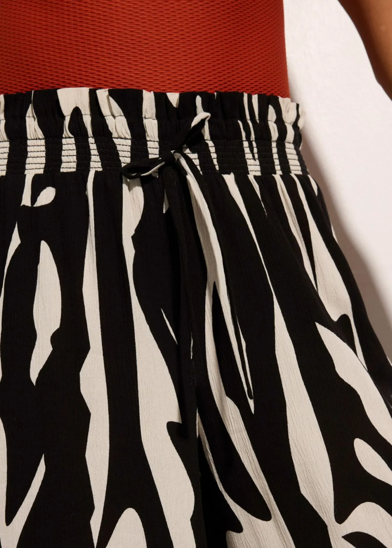 Pantalón de playa de viscosa fluida