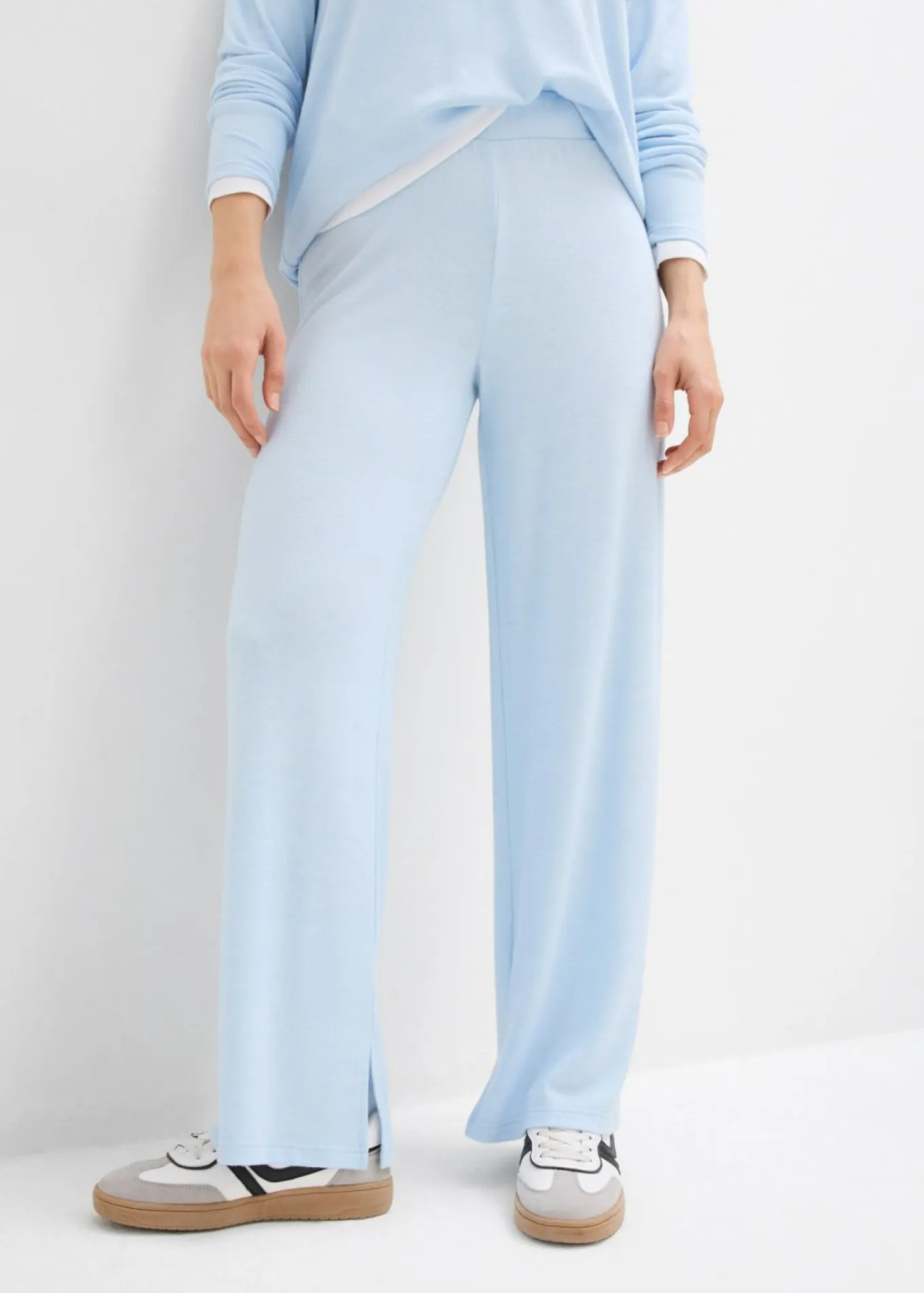 Pantalón de punto con aspecto de punto