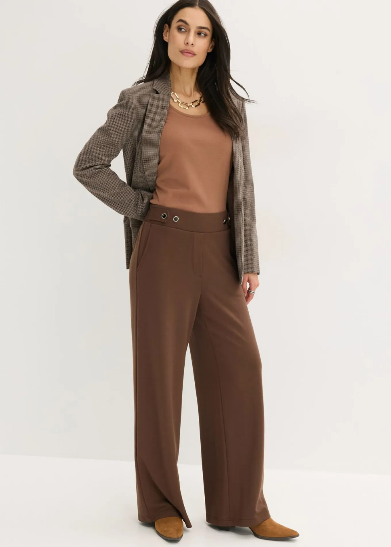 Pantalón de punto con cierre decorativo