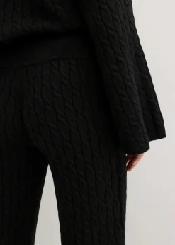 Pantalón de punto con patrón trenzado