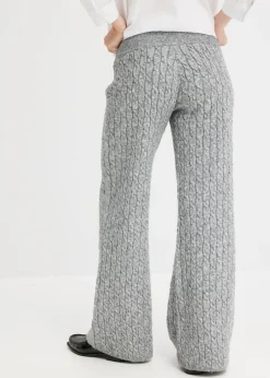Pantalón de punto con patrón trenzado