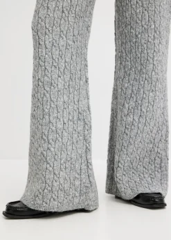 Pantalón de punto con patrón trenzado