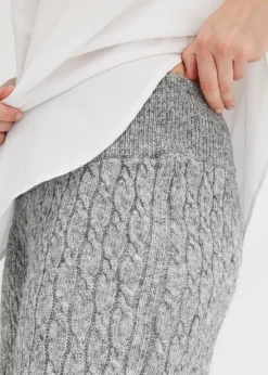 Pantalón de punto con patrón trenzado