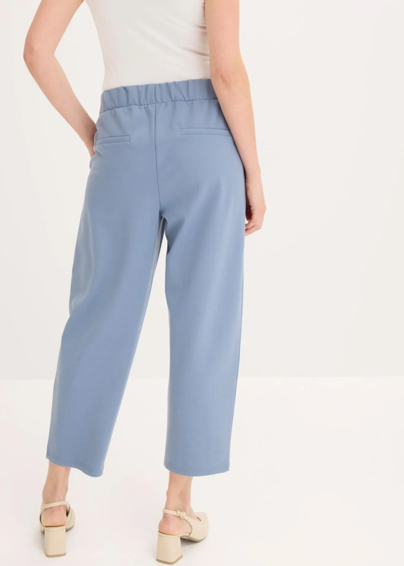 Pantalón de punto con pinzas