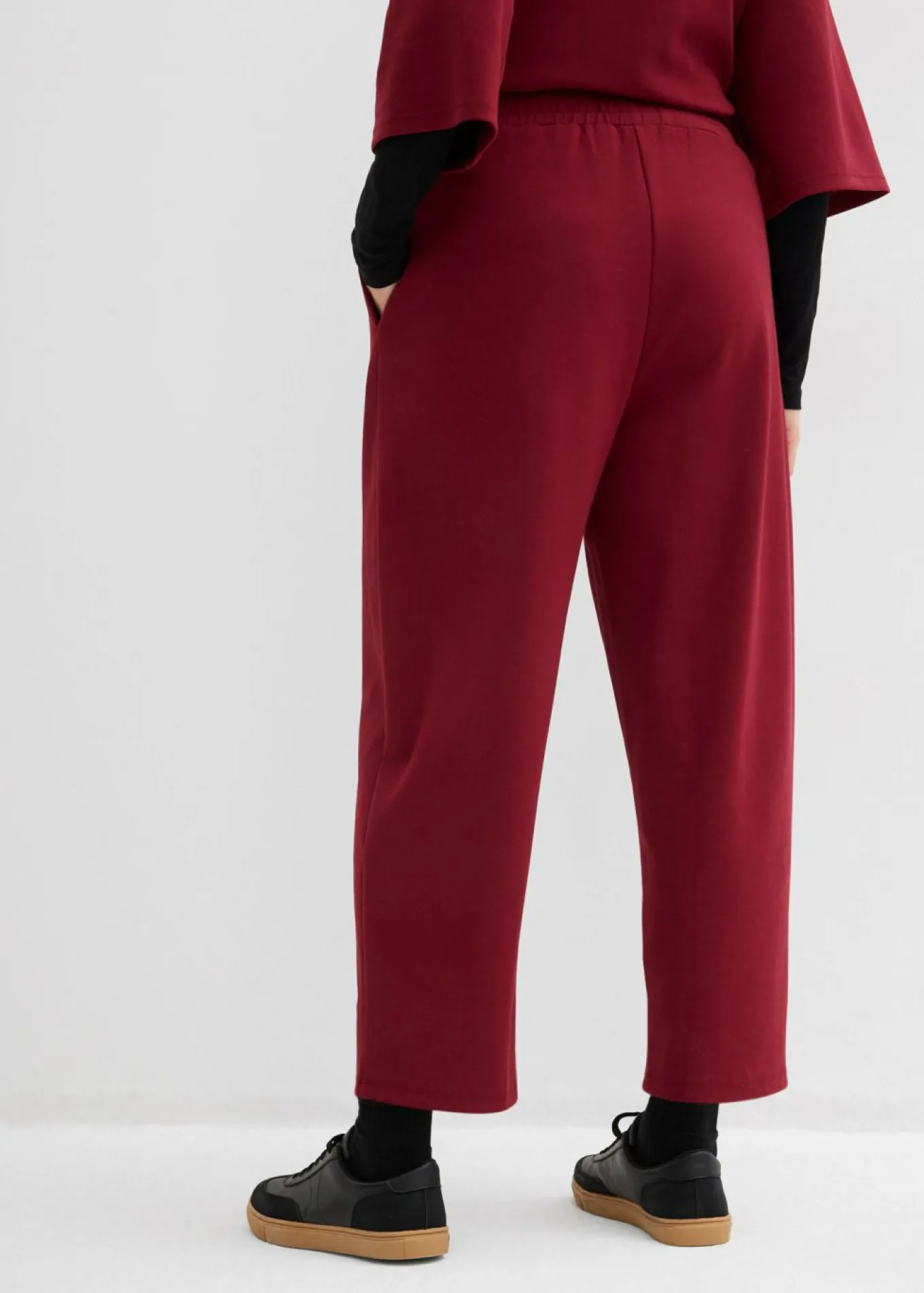 Pantalón de punto de neopreno con corte barrel