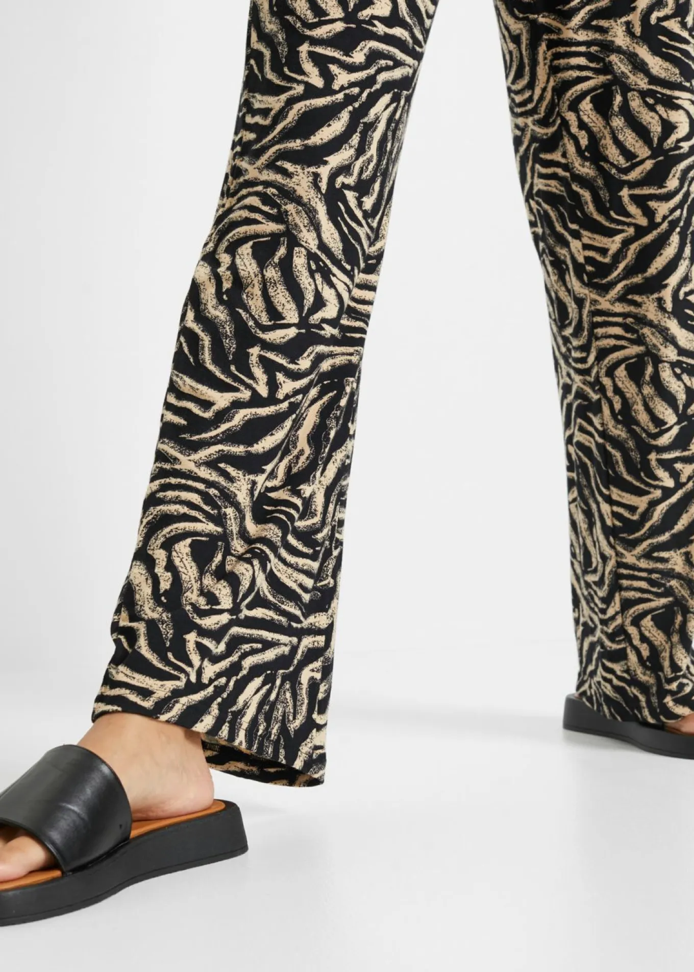 Pantalón de punto de viscosa fluida