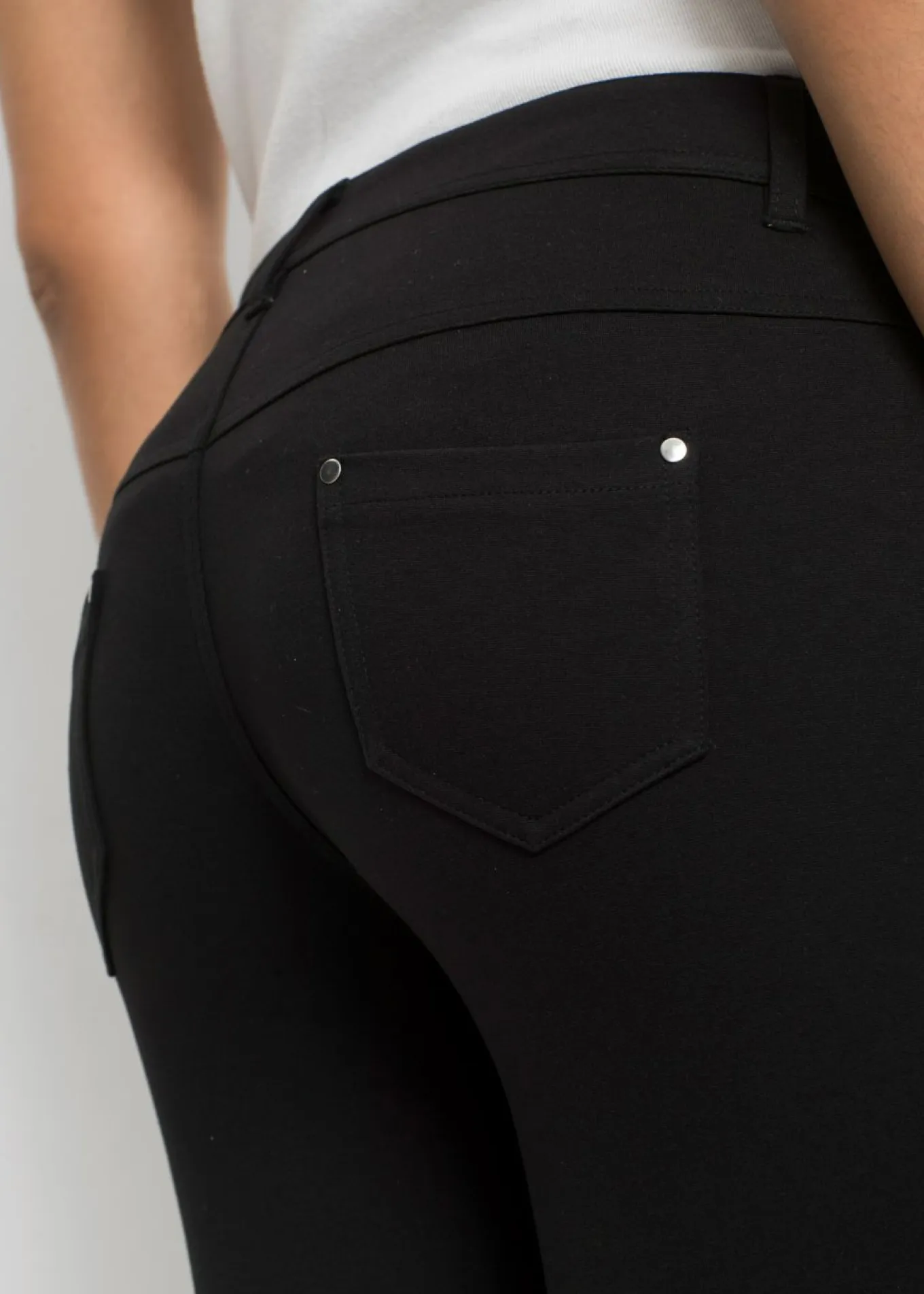 Pantalón de punto en mezcla de viscosa