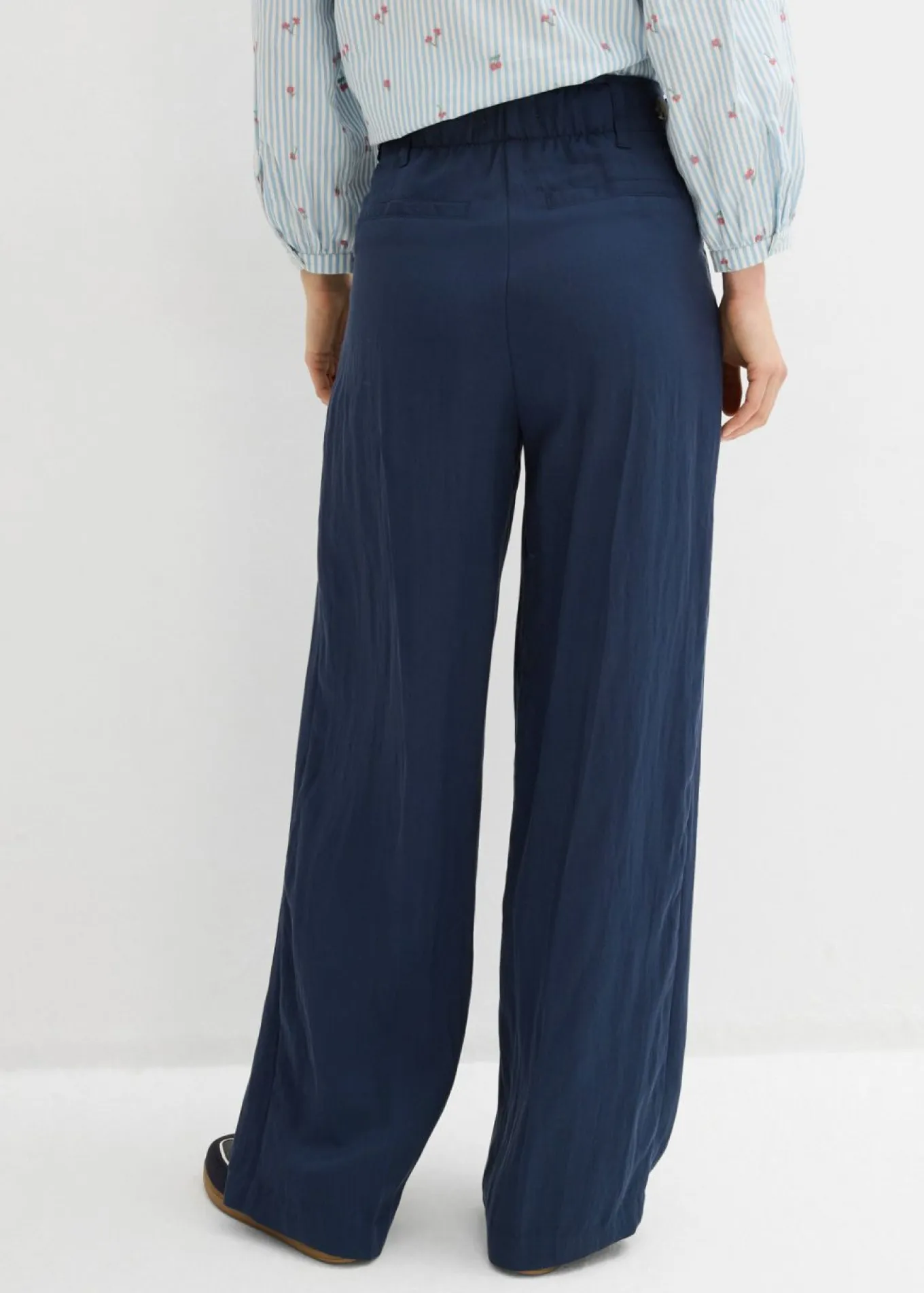 Pantalón de sarga con ajuste en la cintura