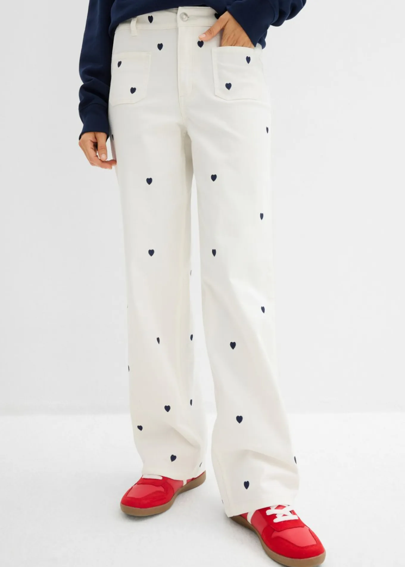 Pantalón de sarga con bordado