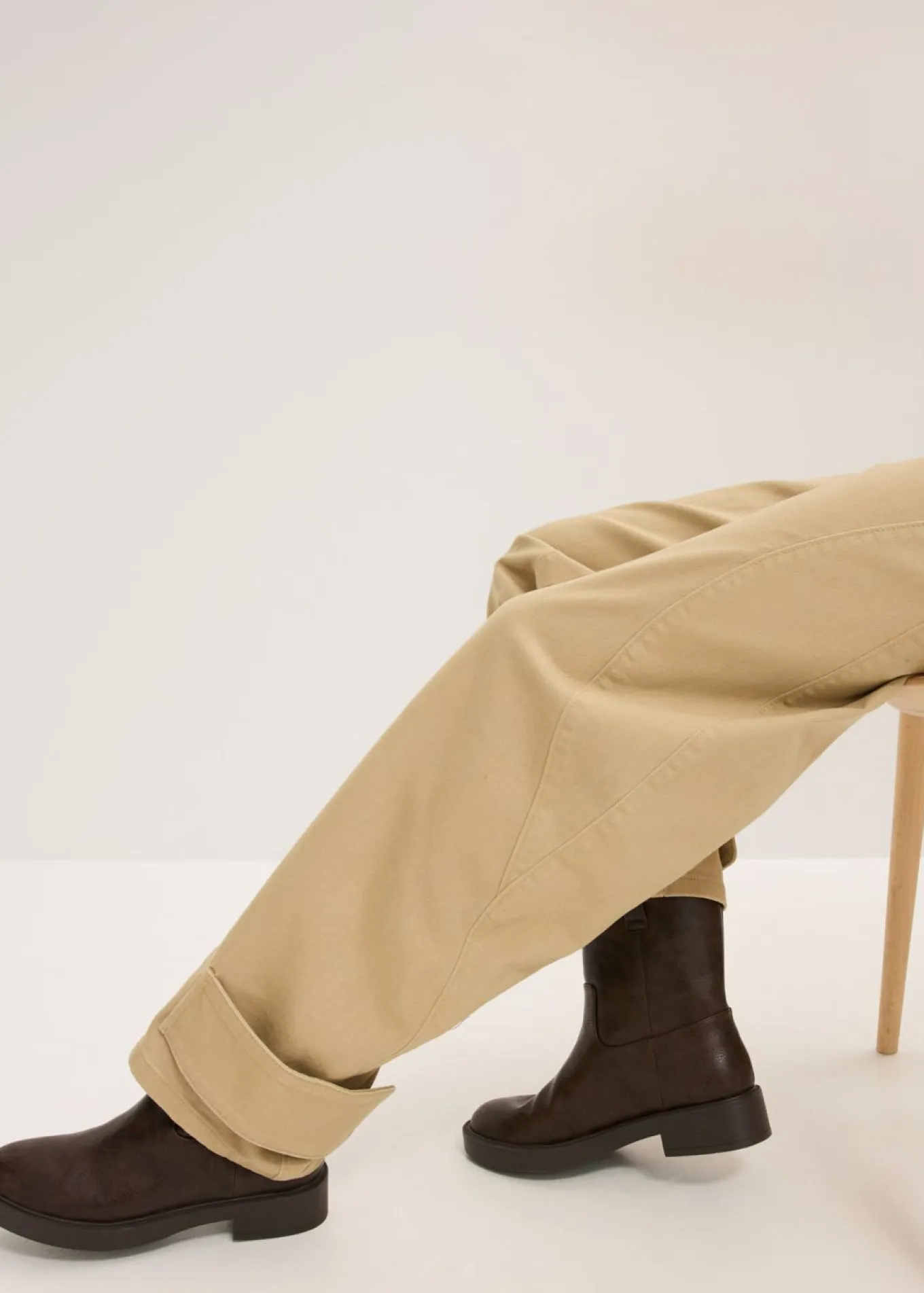 Pantalón de sarga con cintura alta
