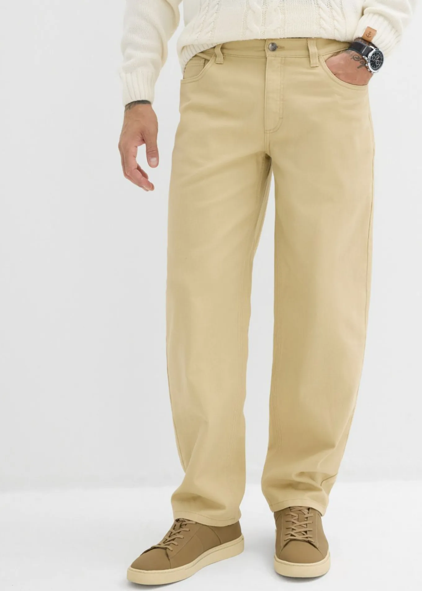 Pantalón de sarga con corte informal, cinturilla elástica y diseño recto