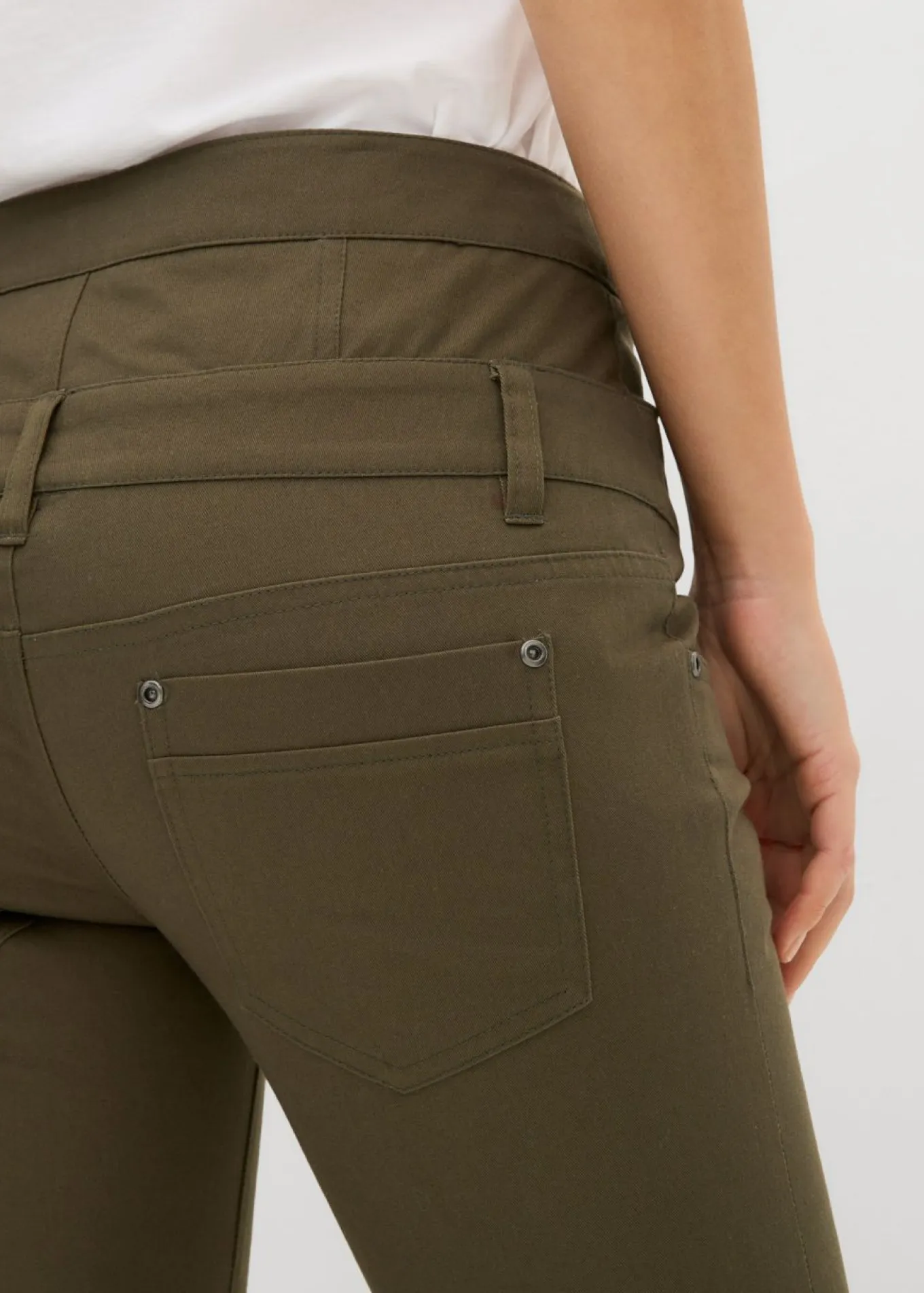 Pantalón de sarga elástica