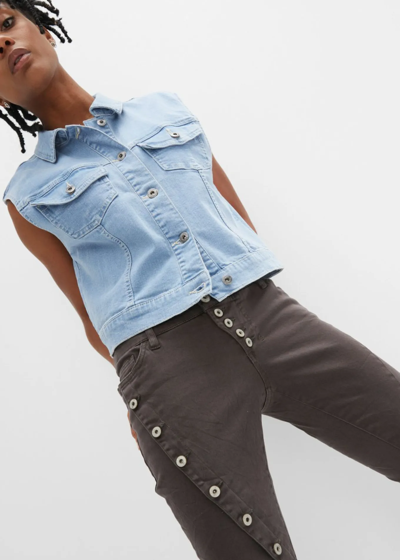 Pantalón de sarga en mezcla de algodón elástico
