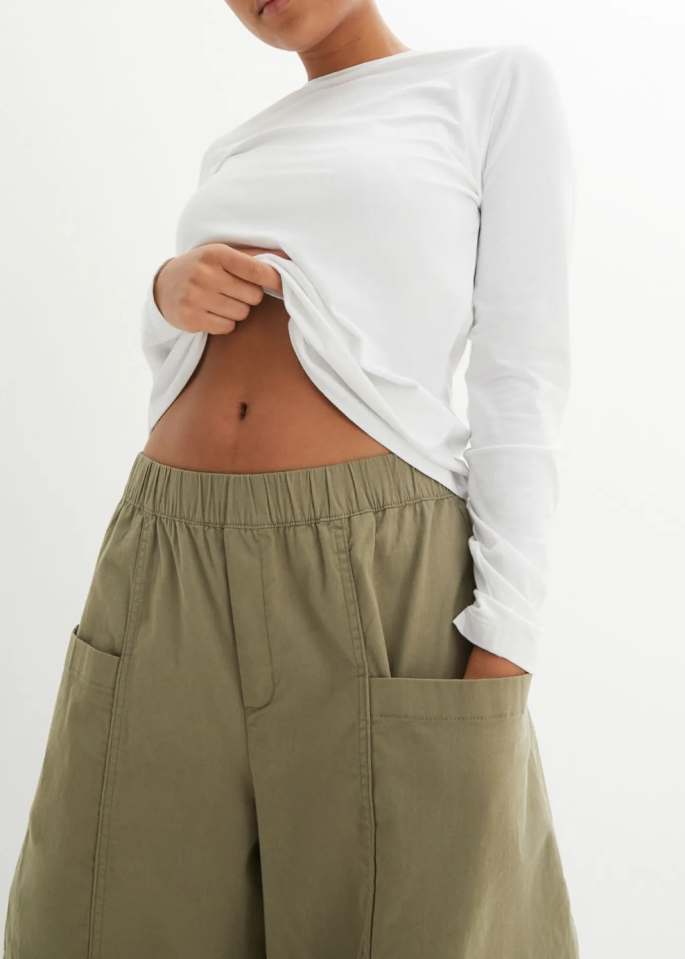 Pantalón de sarga ligero, ajuste bombacho