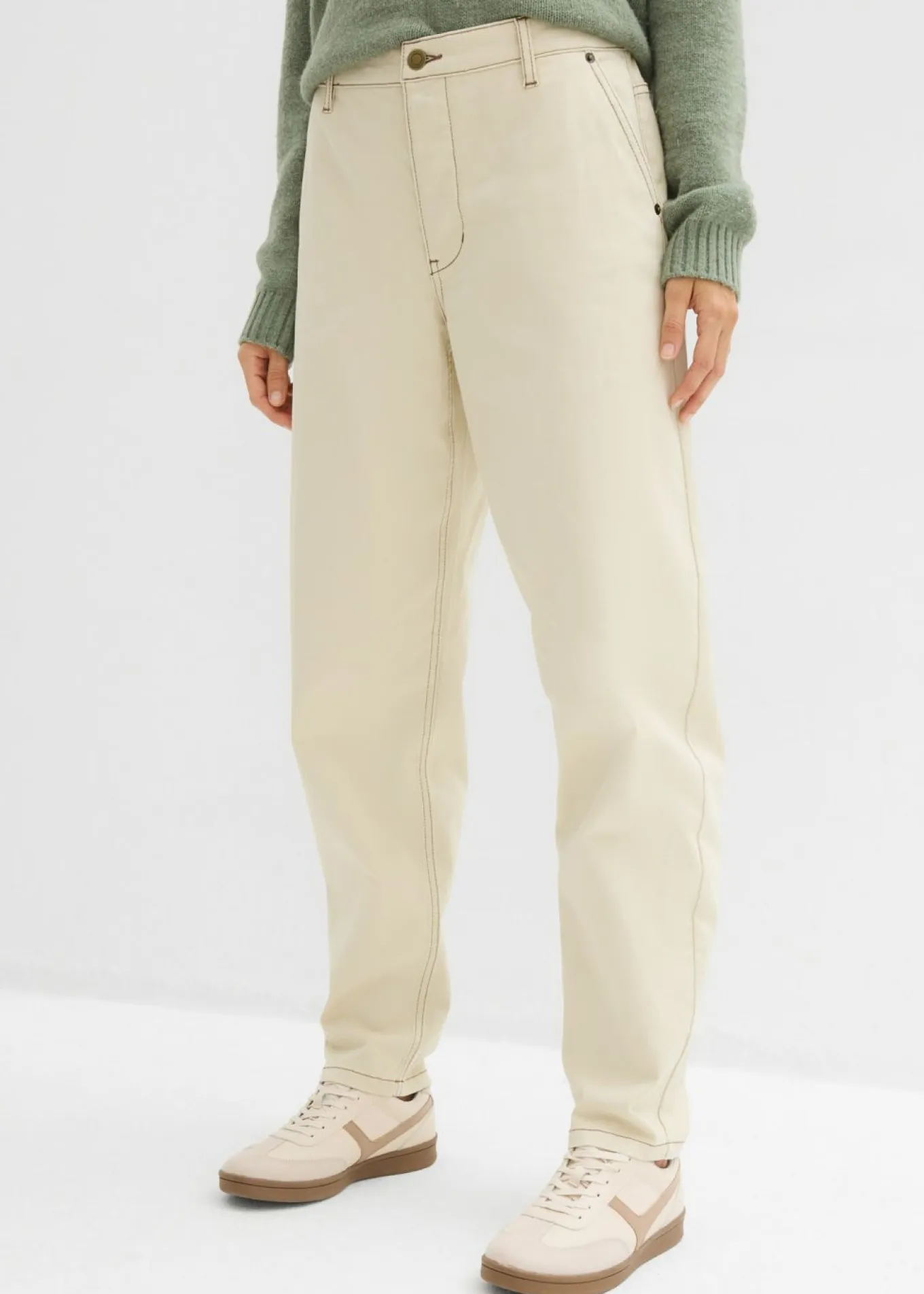Pantalón de sarga tipo barrel