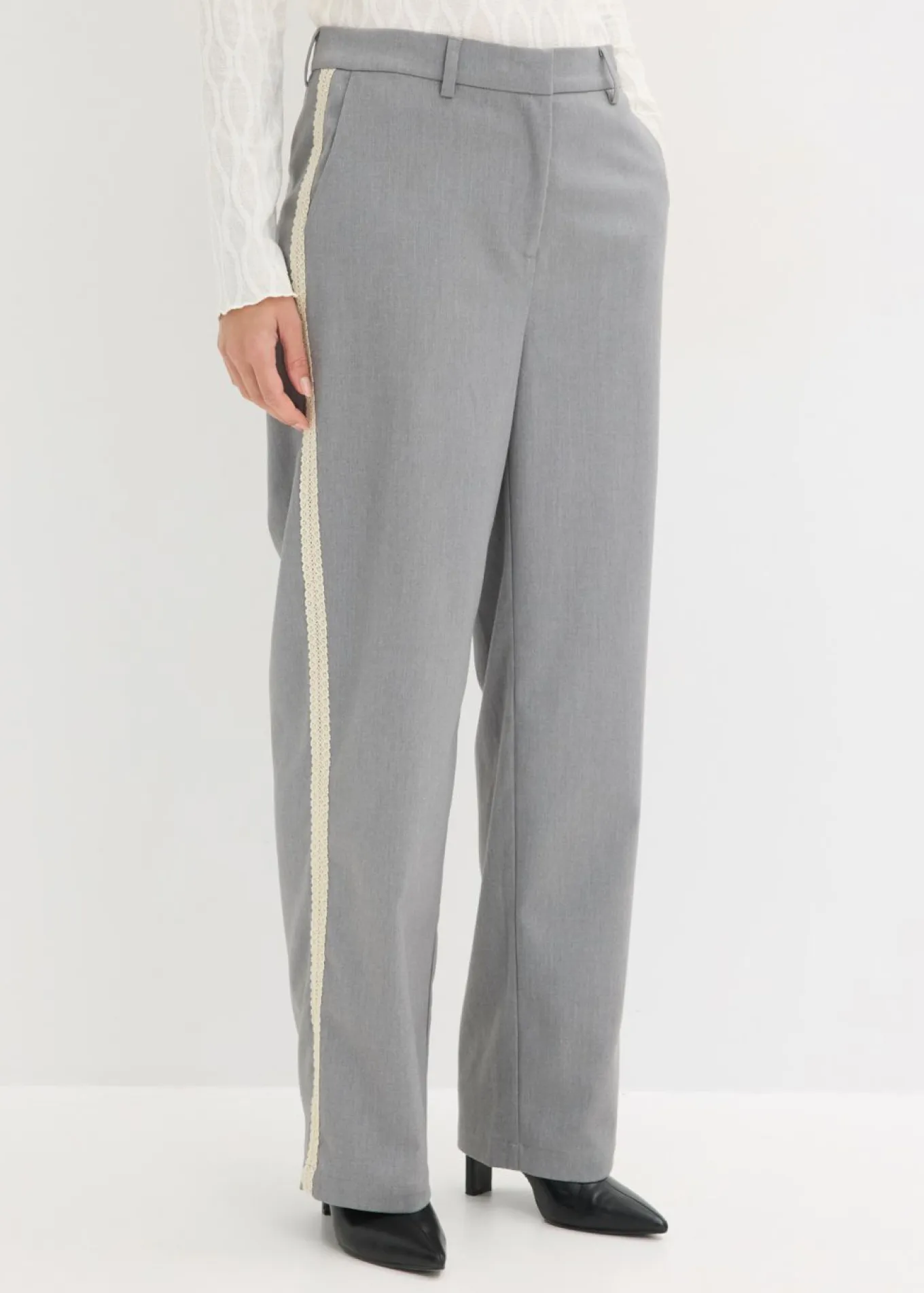 Pantalón de traje con cinturilla cómoda
