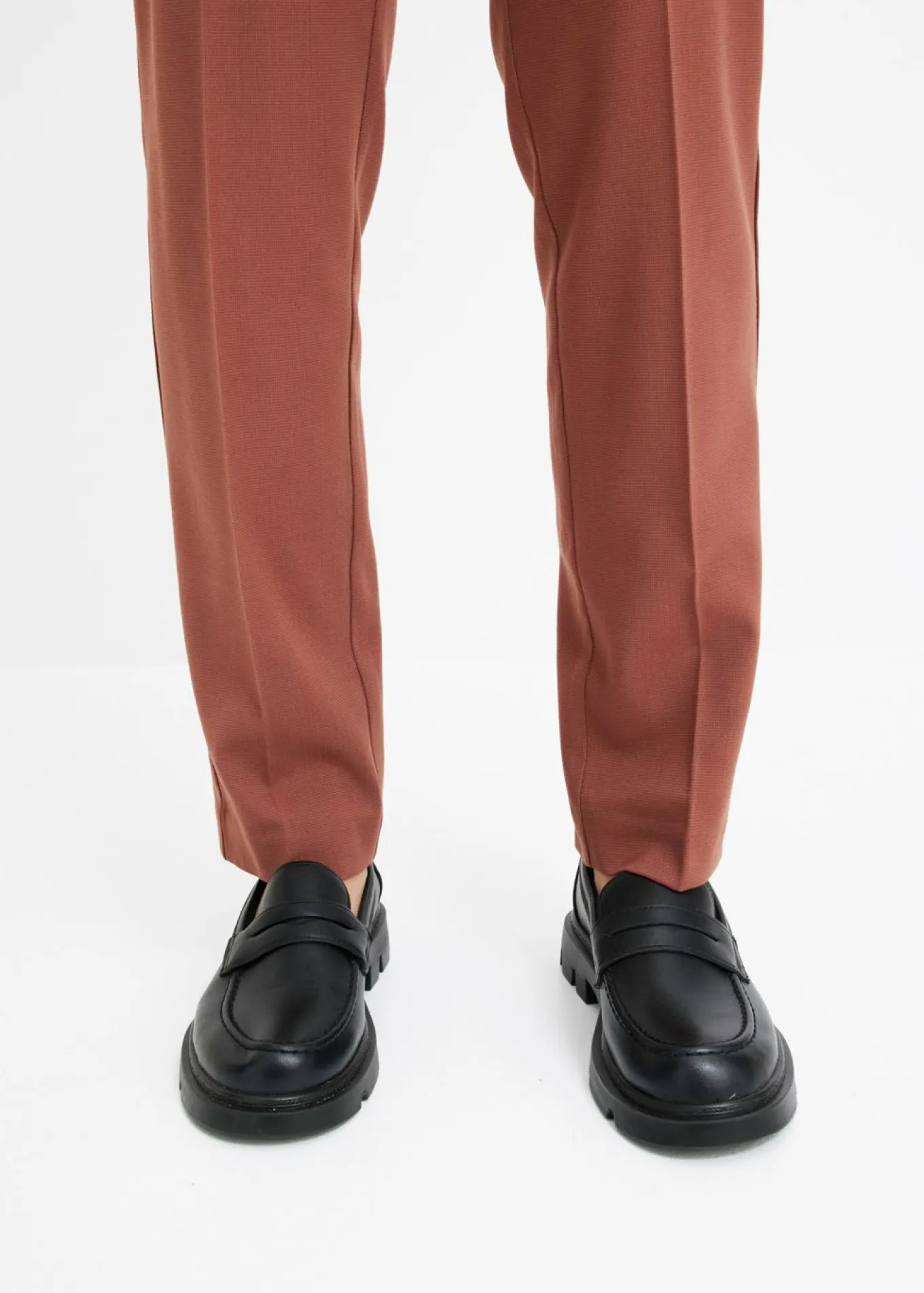 Pantalón de traje con pinzas