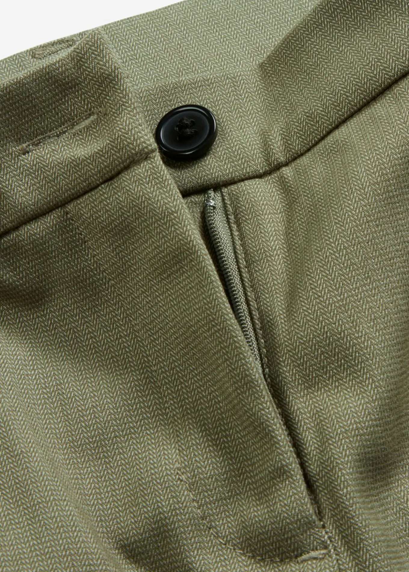 Pantalón de traje con pinzas