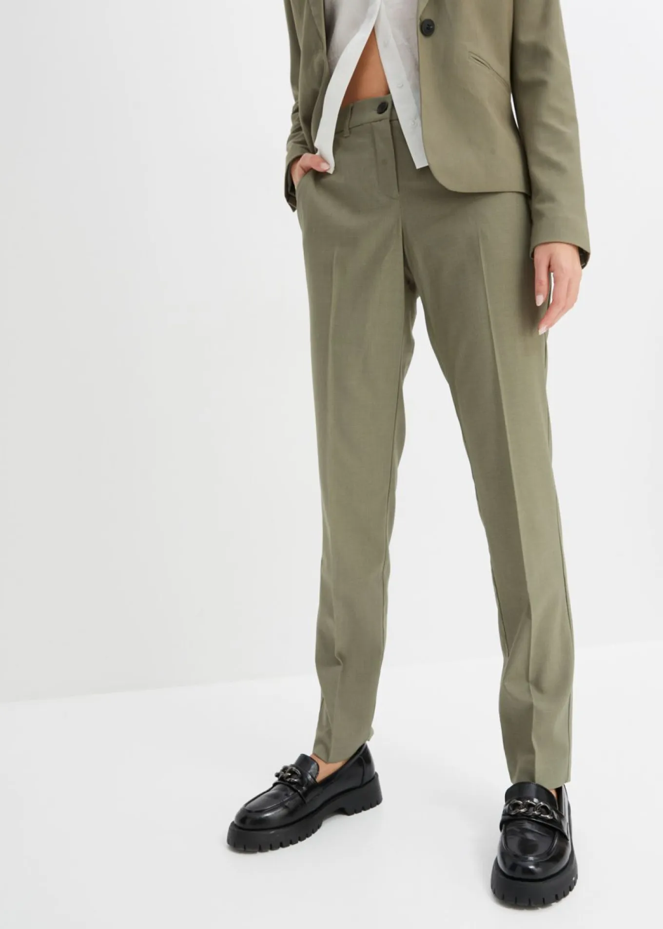 Pantalón de traje con pinzas