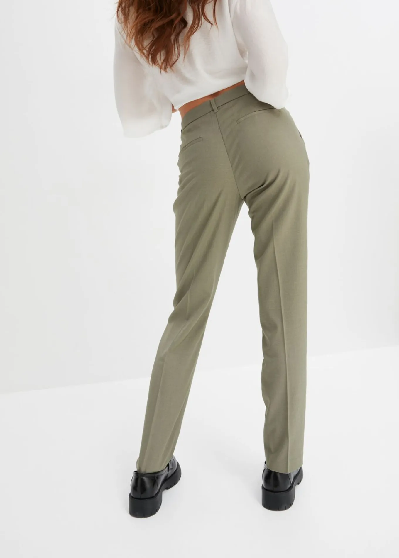 Pantalón de traje con pinzas