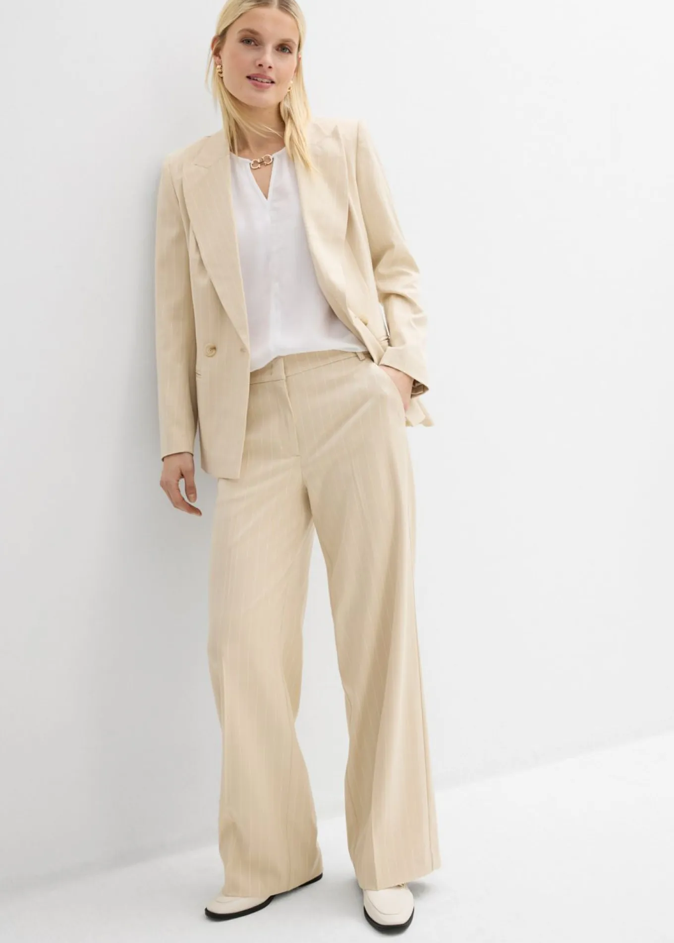 Pantalón de traje con rayas