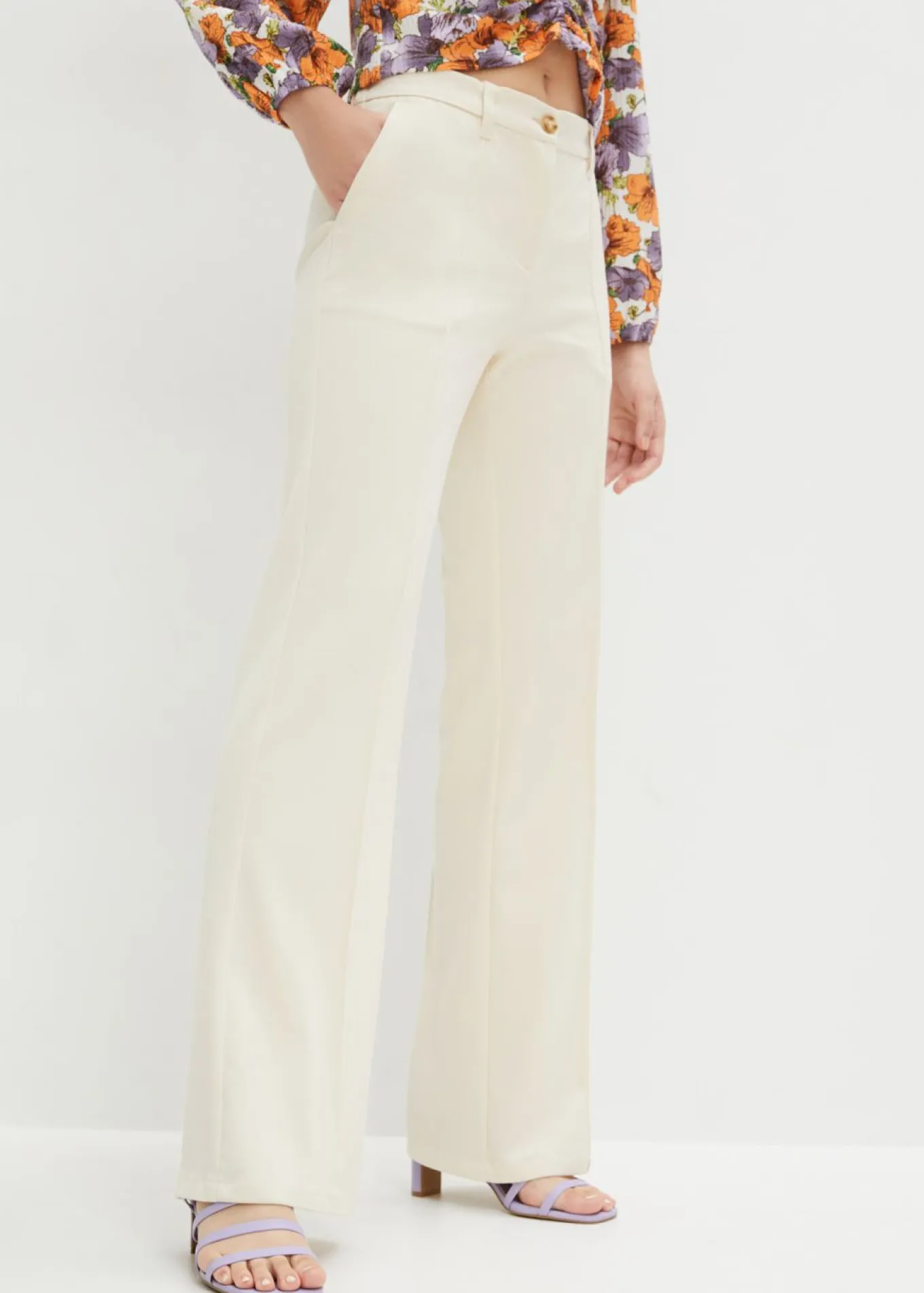 Pantalón de traje flared