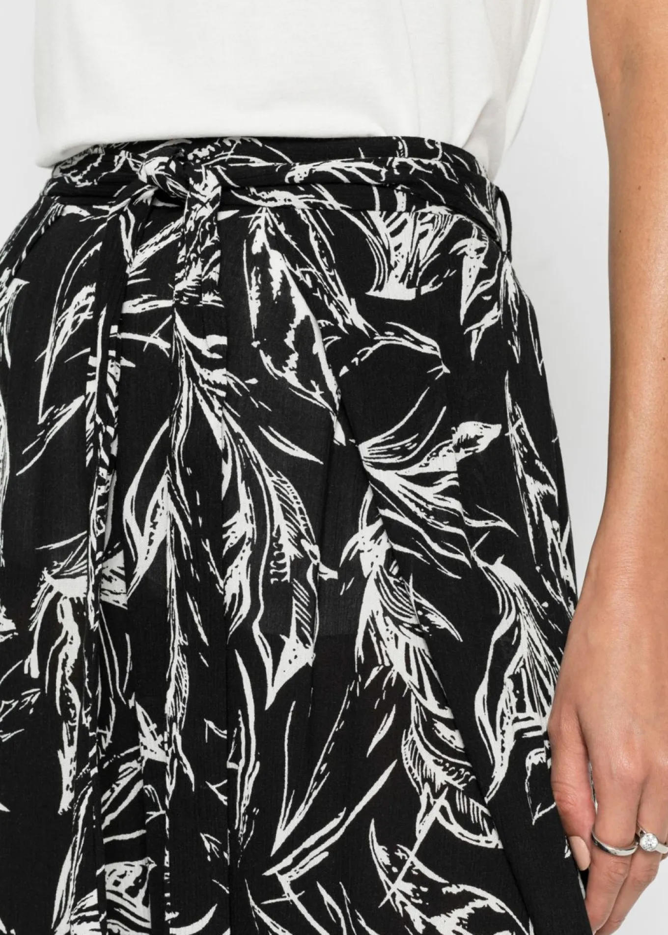 Pantalón de viscosa estructurada