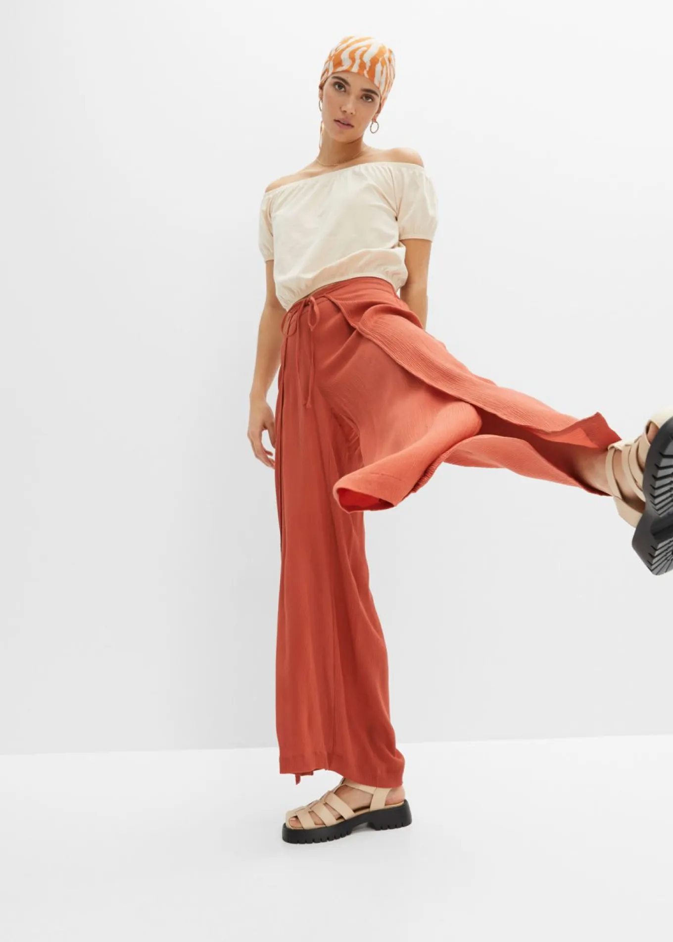 Pantalón de viscosa fluida