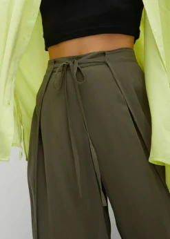 Pantalón de viscosa fluida