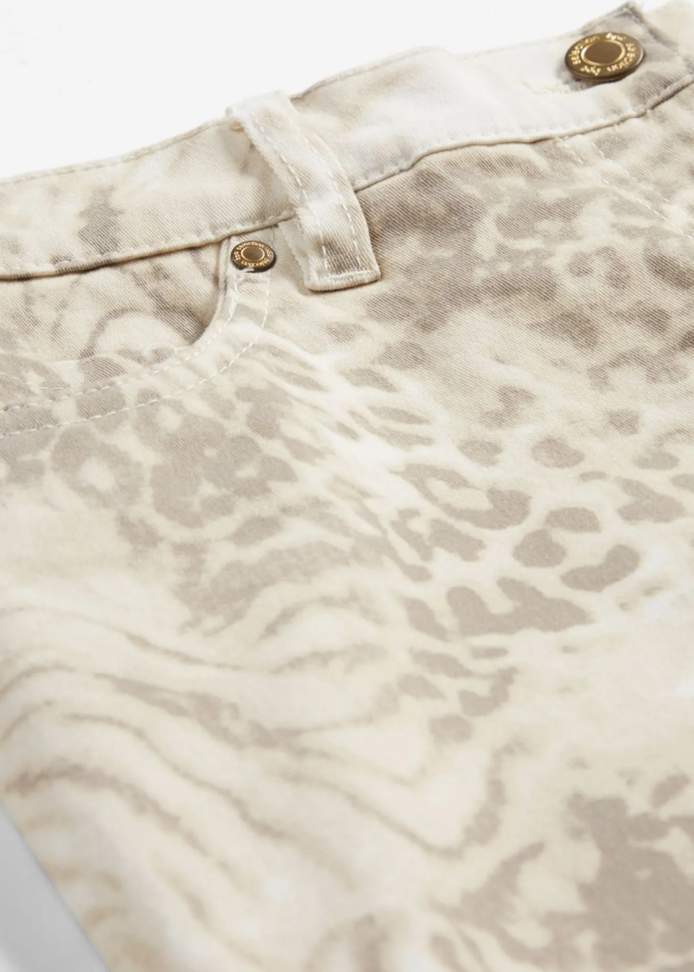 Pantalón elástico capri con estampado