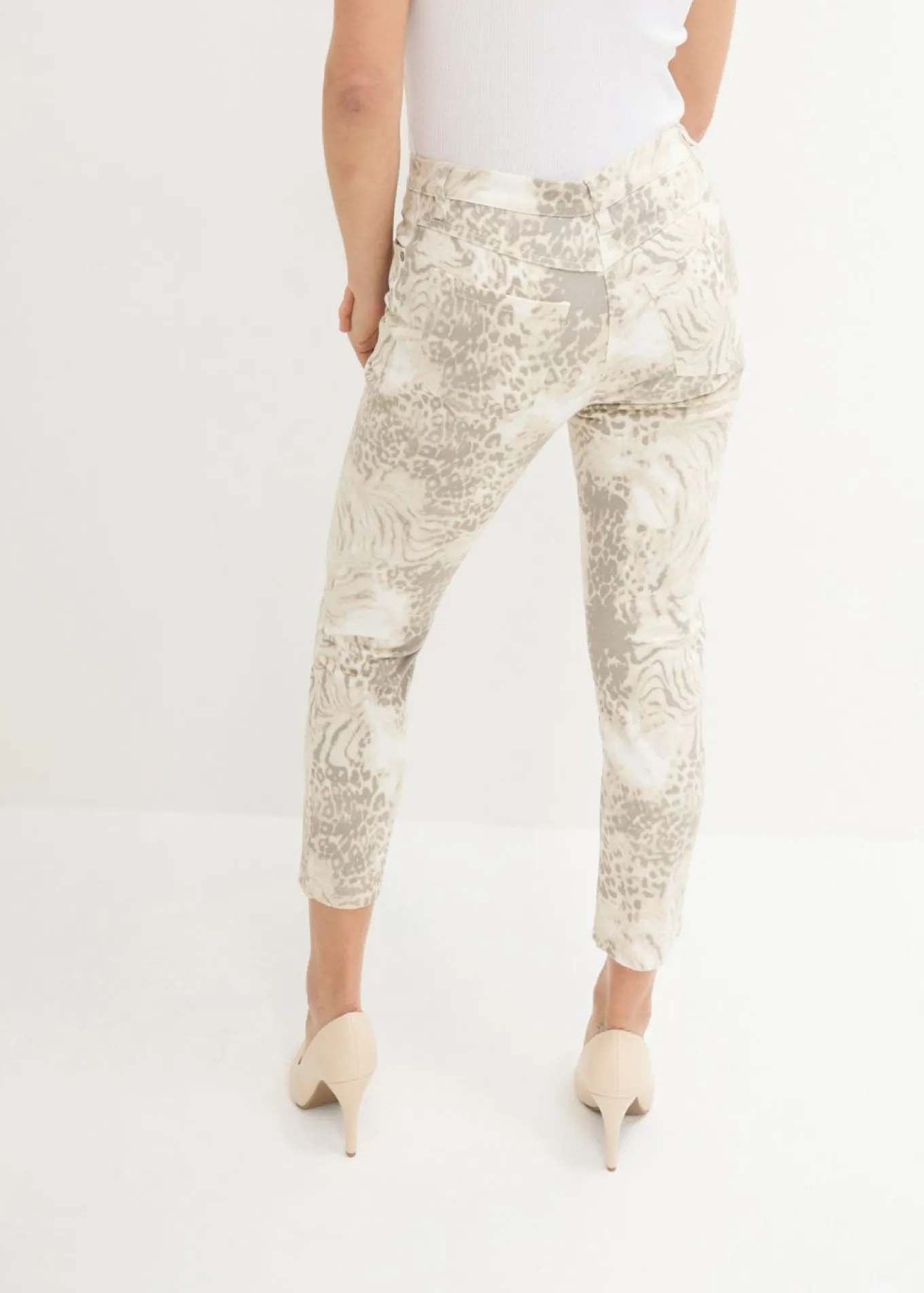 Pantalón elástico capri con estampado