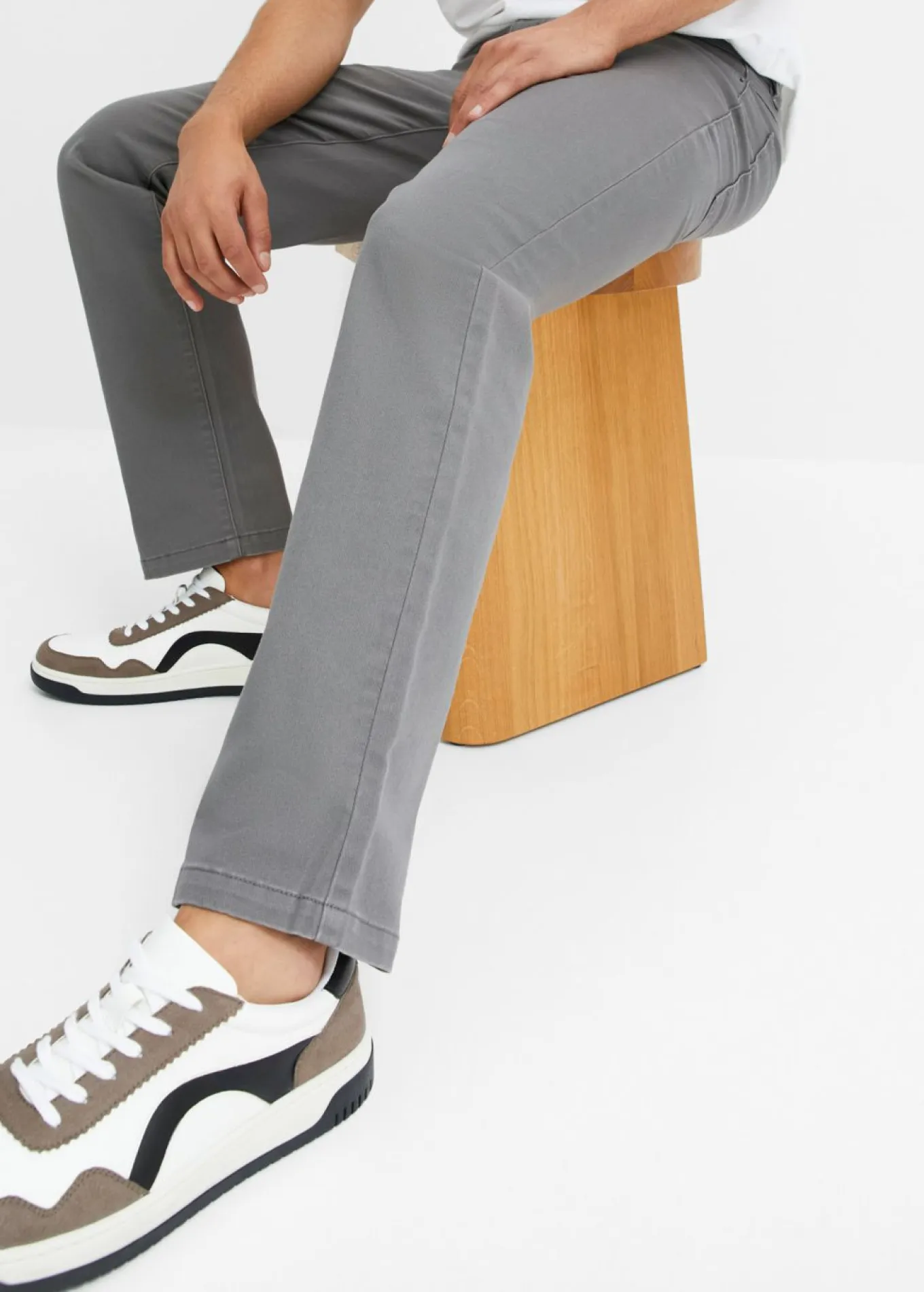 Pantalón elástico, classic fit, straight