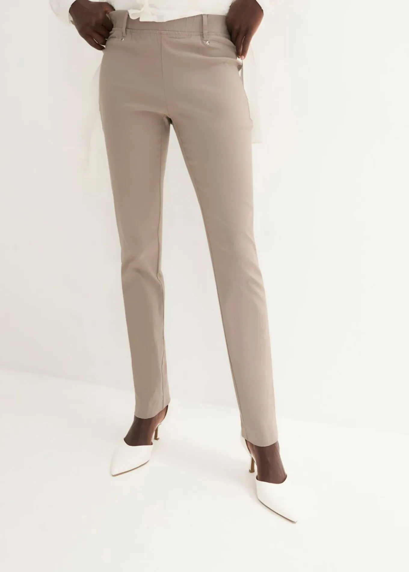 Pantalón elástico con cintura antideslizante