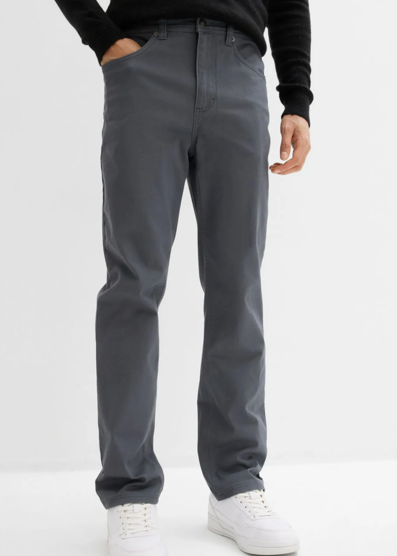 Pantalón elástico con corte clásico, cinturilla elástica y forma recta