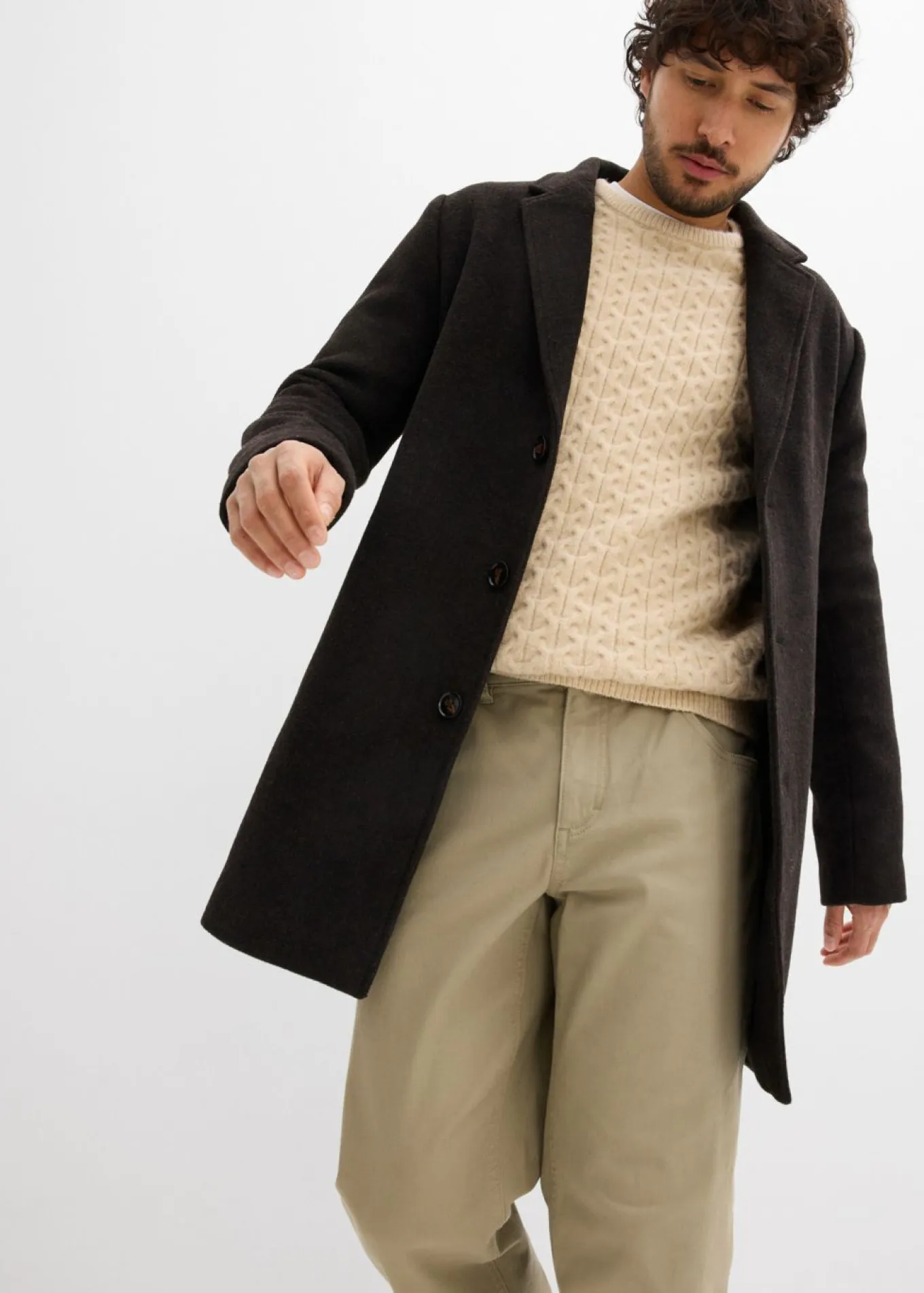 Pantalón elástico con corte informal, cinturilla elástica y forma recta