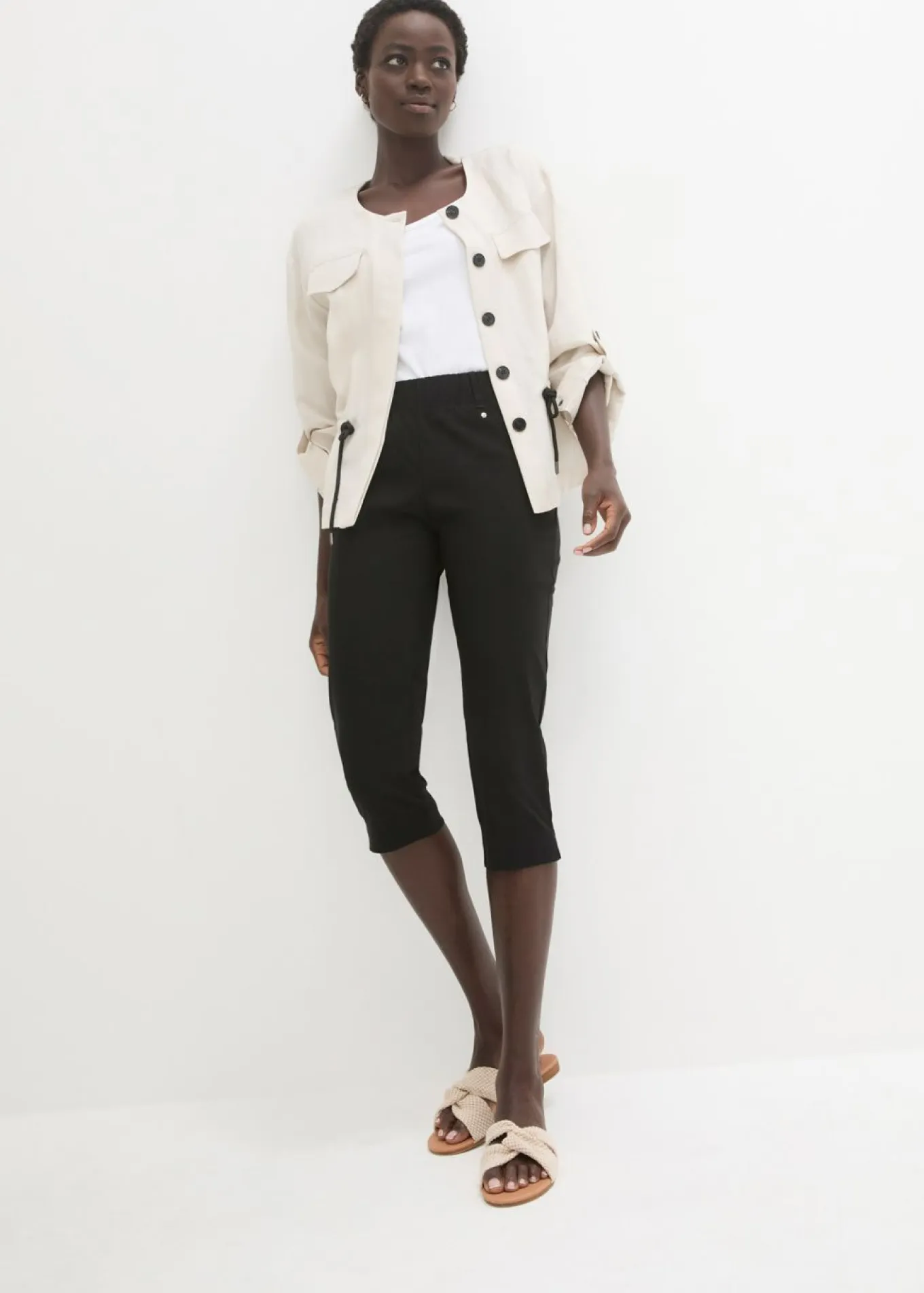 Pantalón elástico de corte capri con cintura elástica