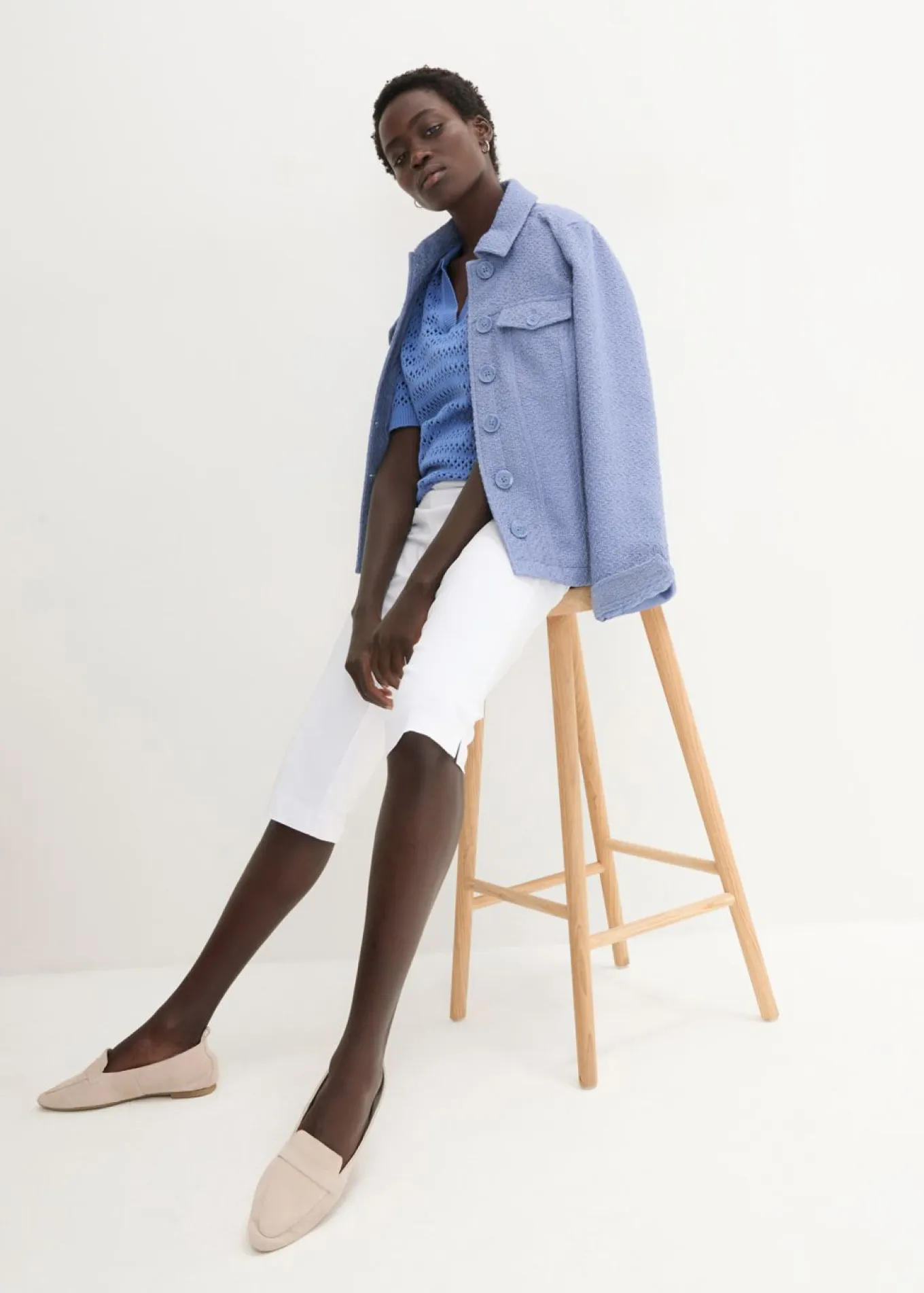 Pantalón elástico de corte capri con cintura elástica