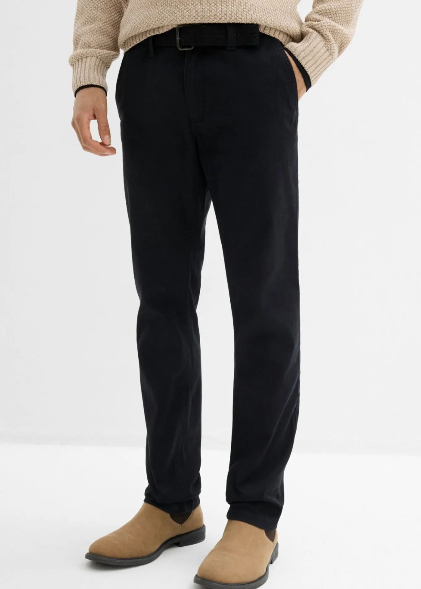 Pantalón elástico tipo chinos con regular, cinturilla elástica, cinturón y forma recta