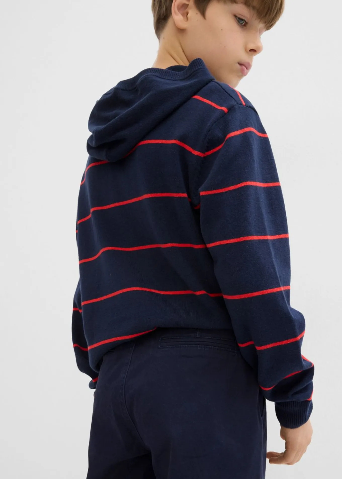 Pantalón elástico tipo chino con cintura ajustable y corte ajustado/recto