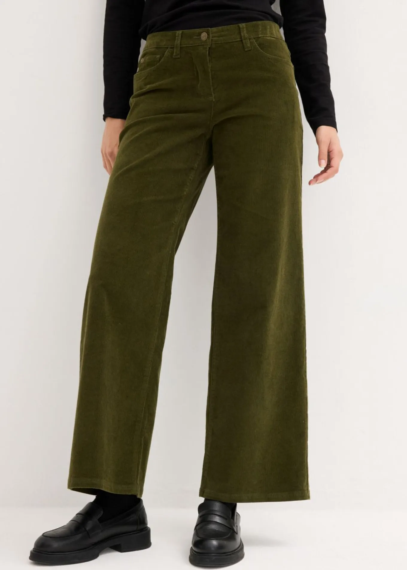 Pantalón estilo Marlene de pana